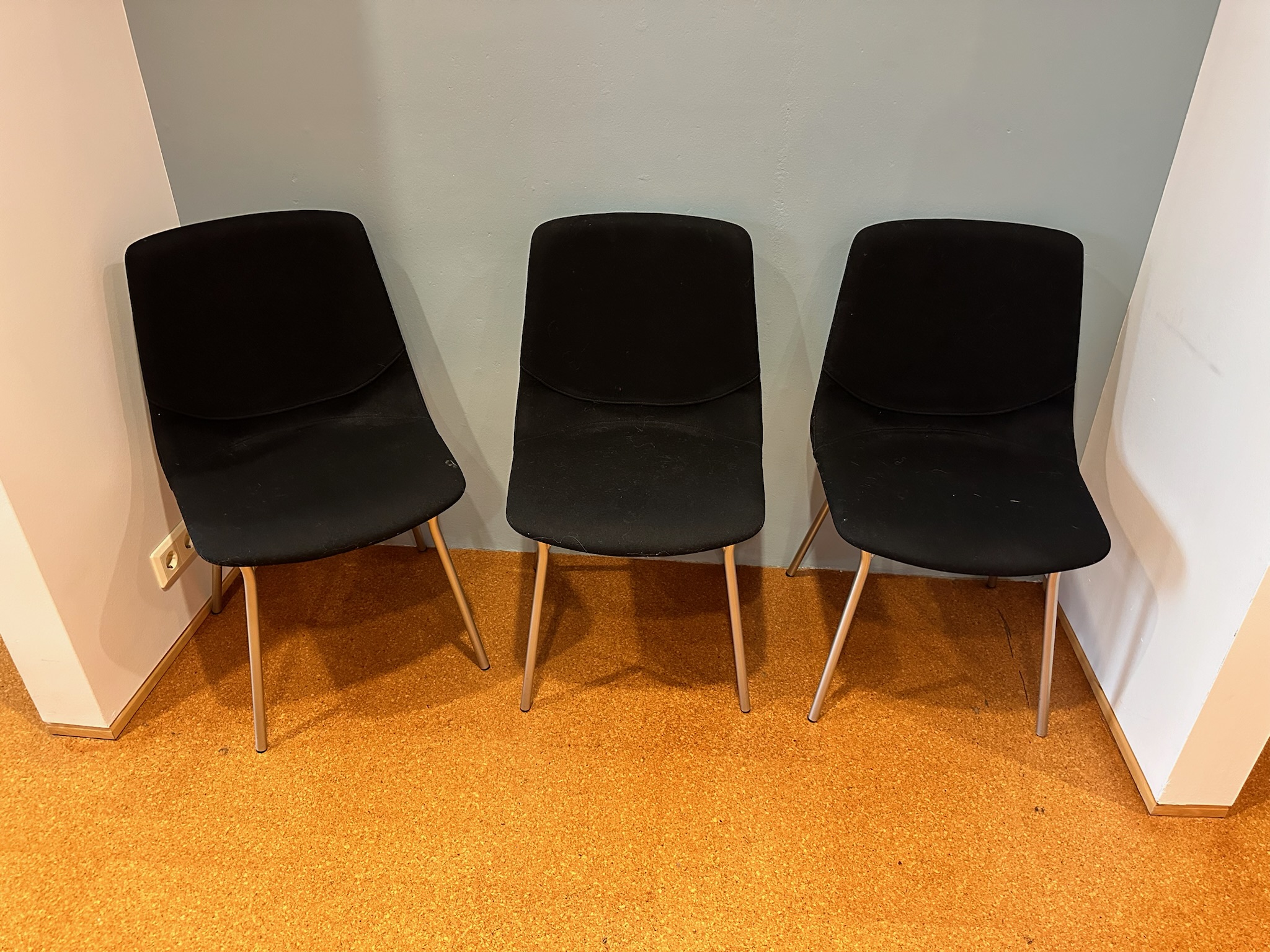SELT / SOLD Á. Guðmundsson biðstofustólar (3 stk.)