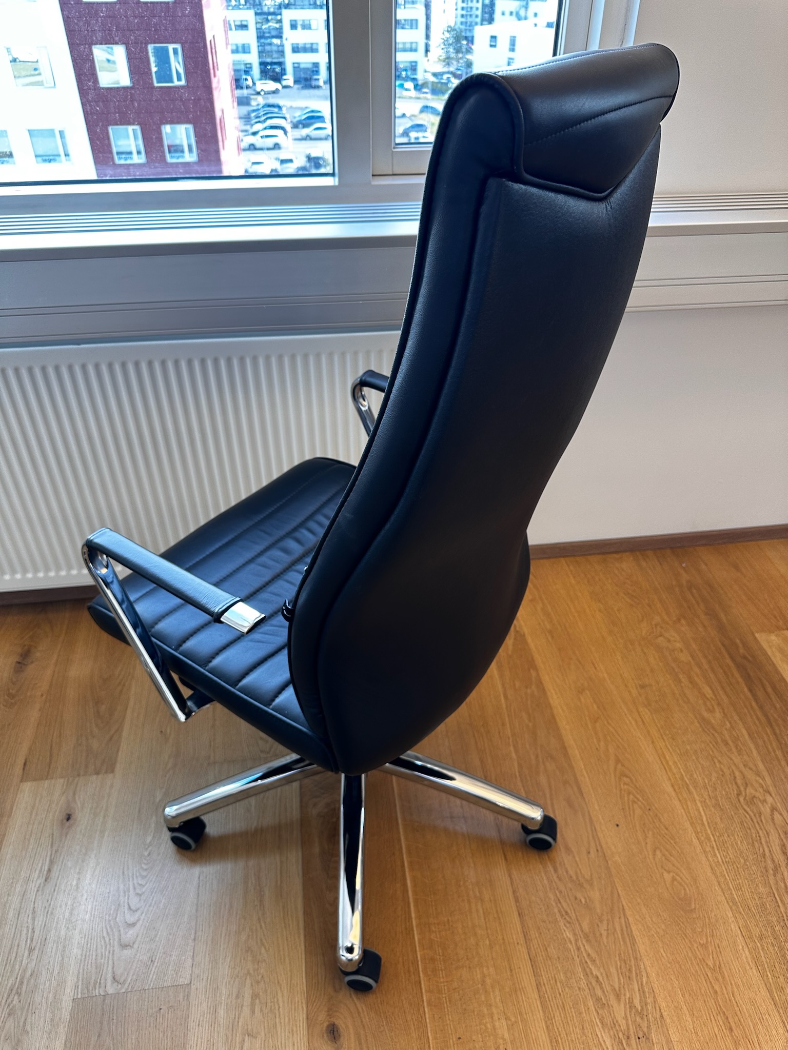 SELT / SOLD Topstar skrifborðsstóll frá Hirzlunni 3