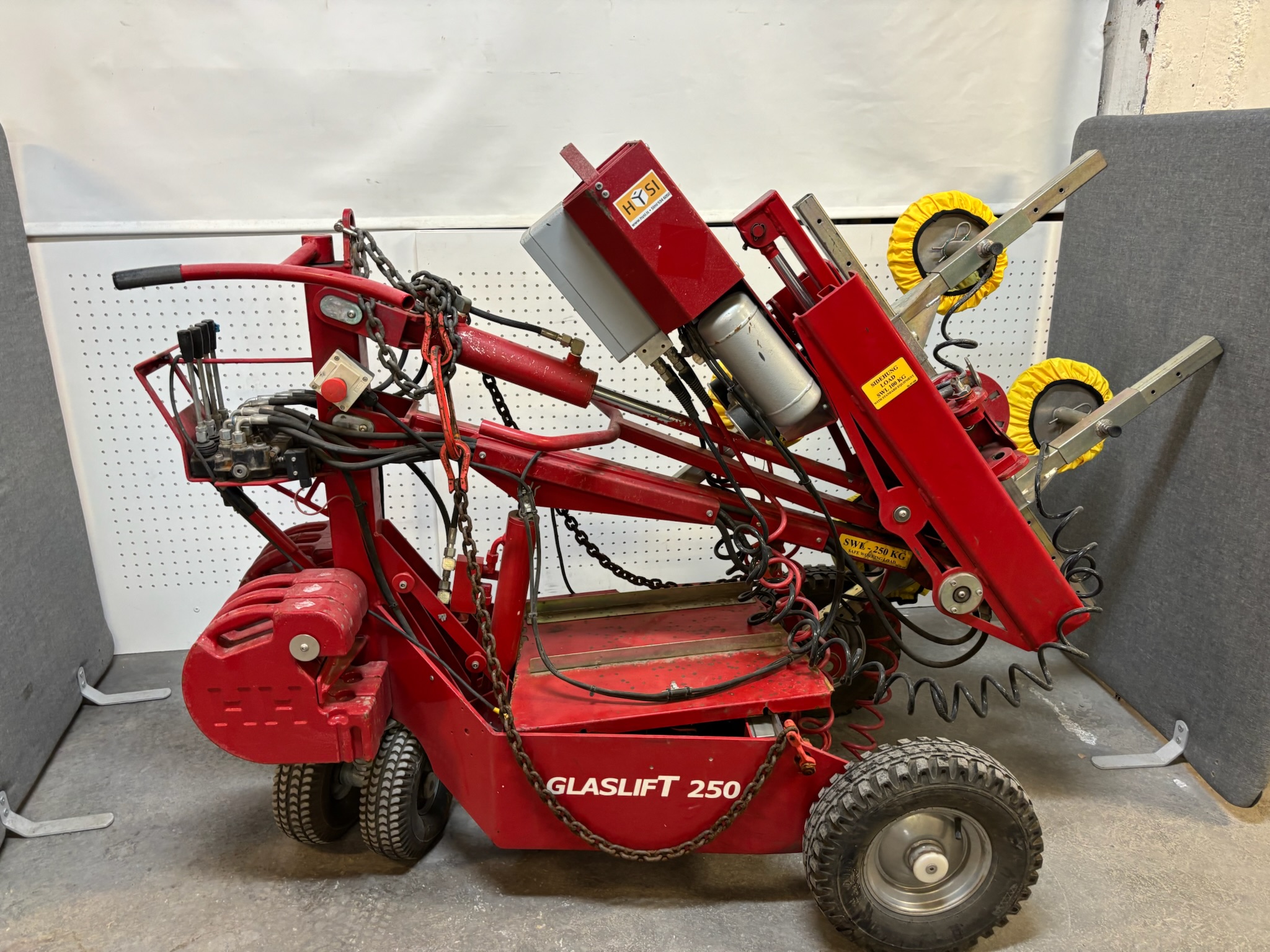 SELT / SOLD Glasslift 250 – Glerlyfta með sogskálum 3