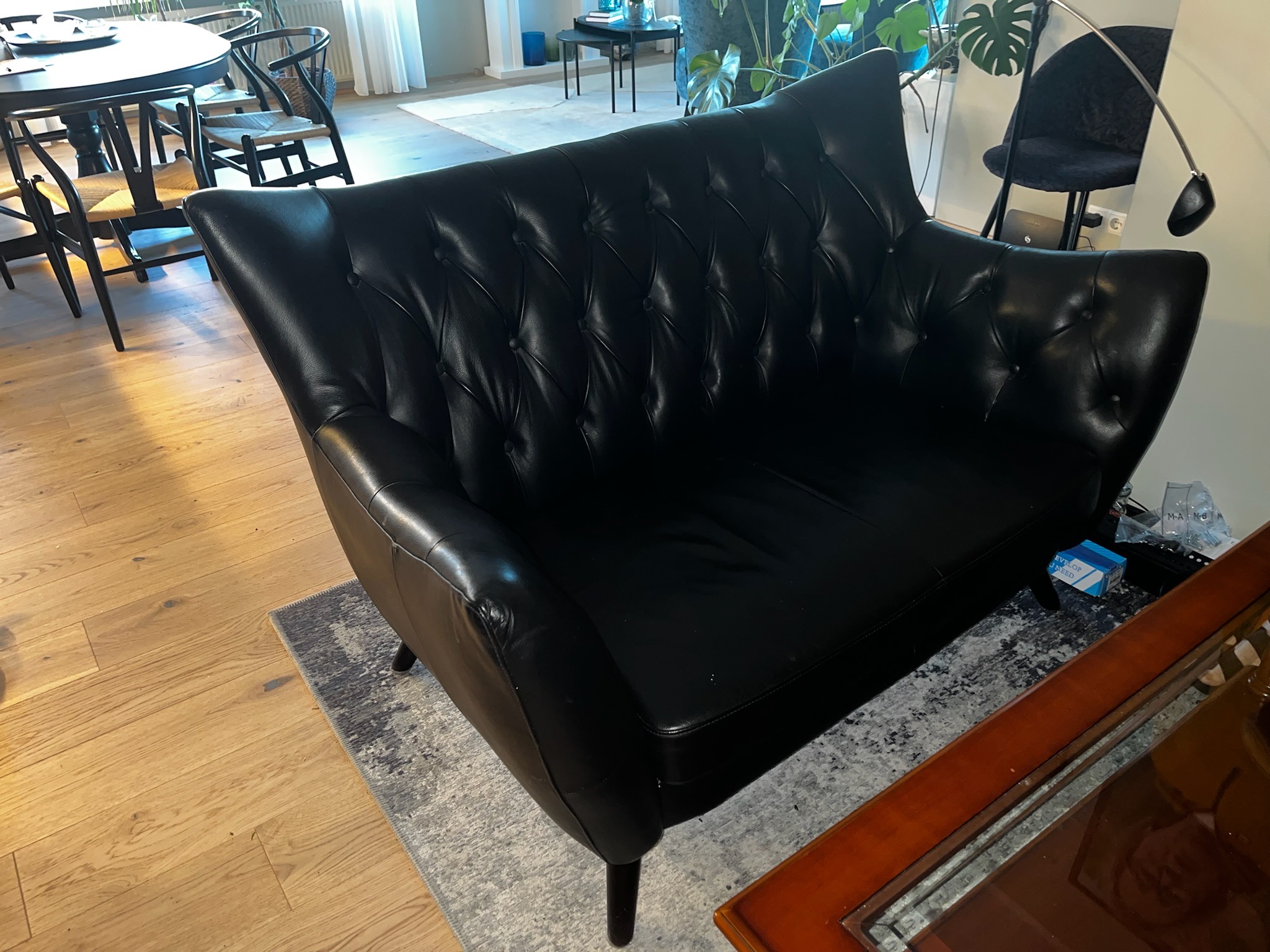 SELT / SOLD Svartur leðursófi frá Möbel Art 3