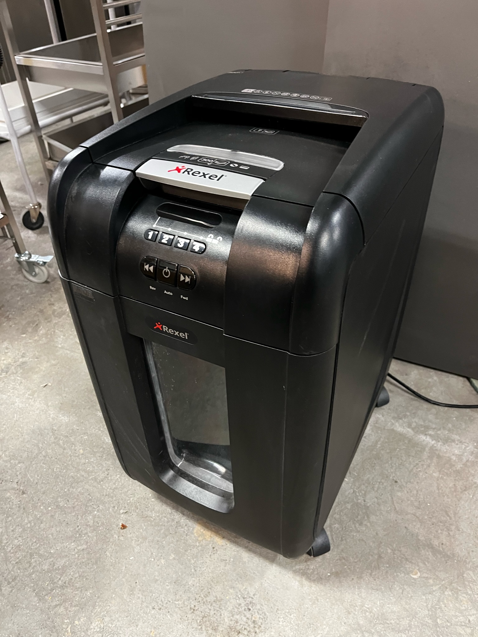 SELT / SOLD Rexel Auto+ 300X - P5 tætari 4