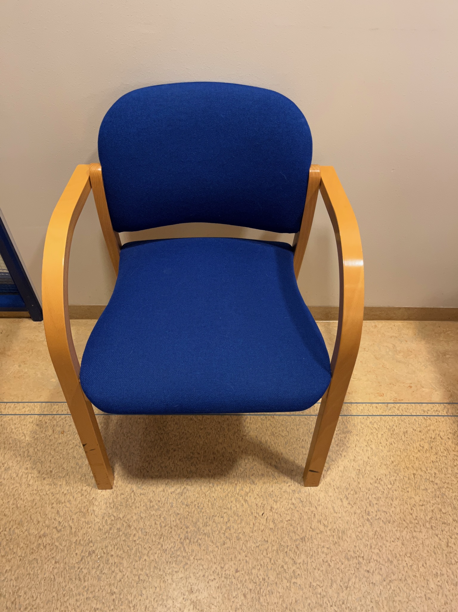 SELT / SOLD Fundarstólar -Dökk bláir, tau