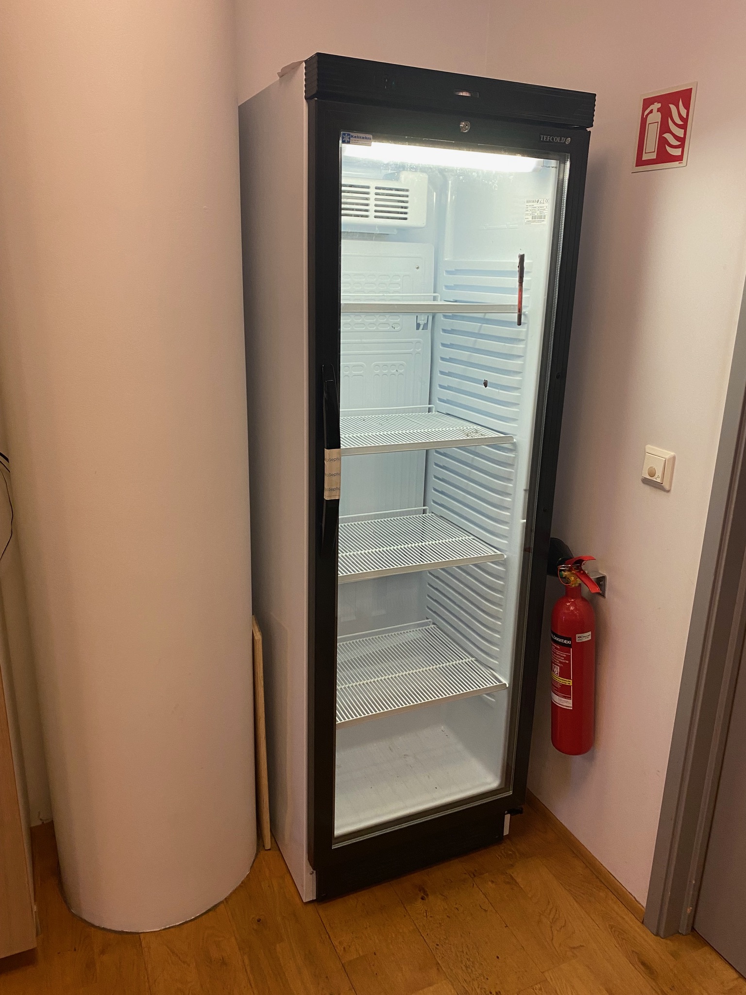 SELT / SOLD - Tefcold kælir, H184;x B60;x D64;sm.