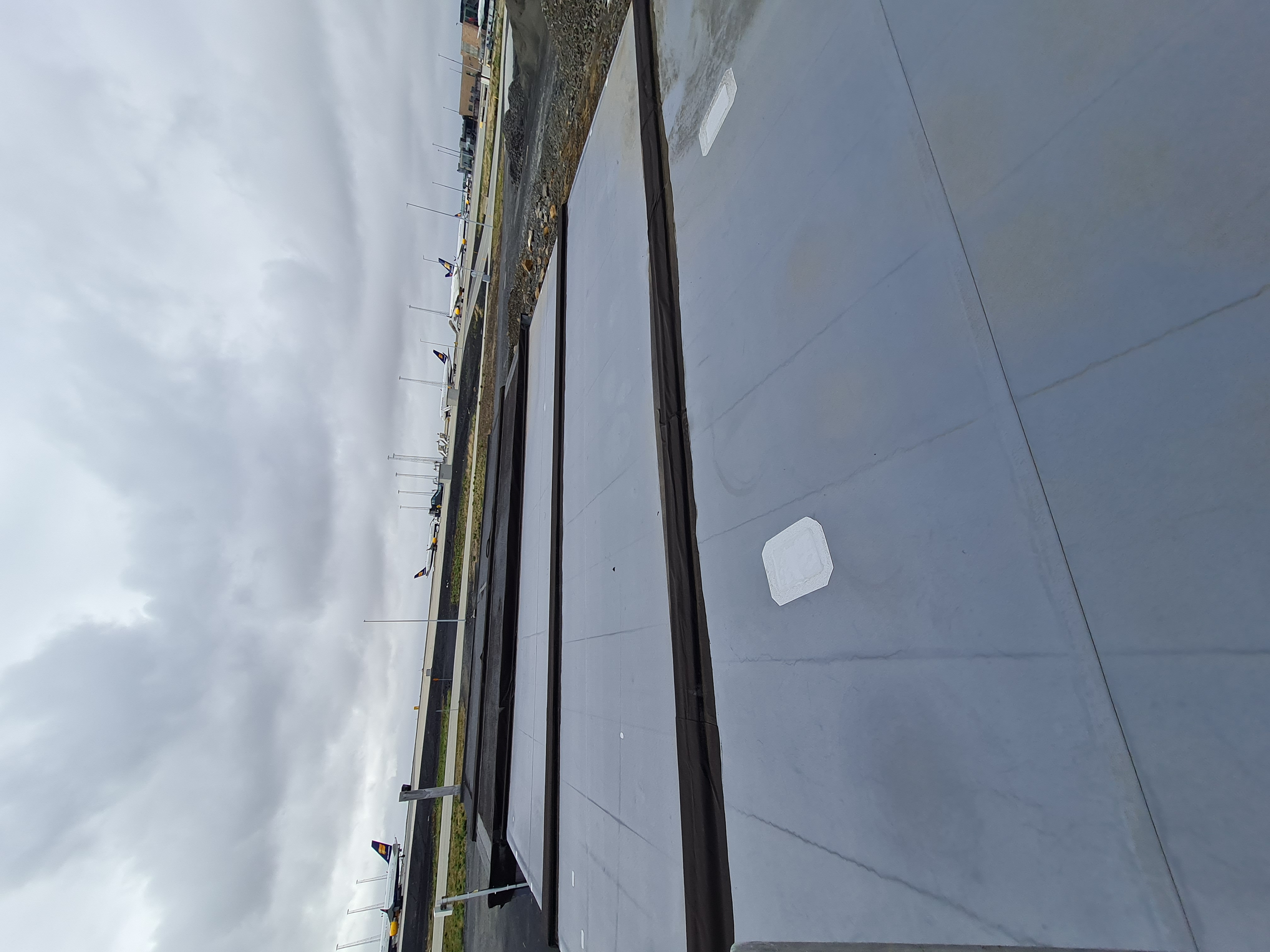 SELT / SOLD - Smáhýsi Airport Nr. 01 - 29 fm. Útihurð og tvö herbergi 11