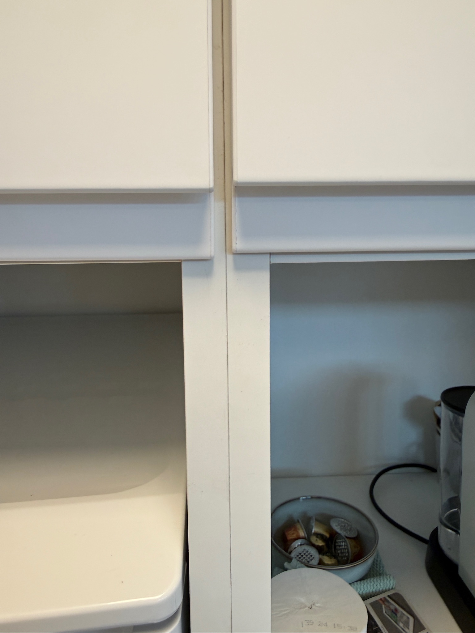 SELT / SOLD IKEA innrétting með Logik kæliskáp, H236xB121sm. 10