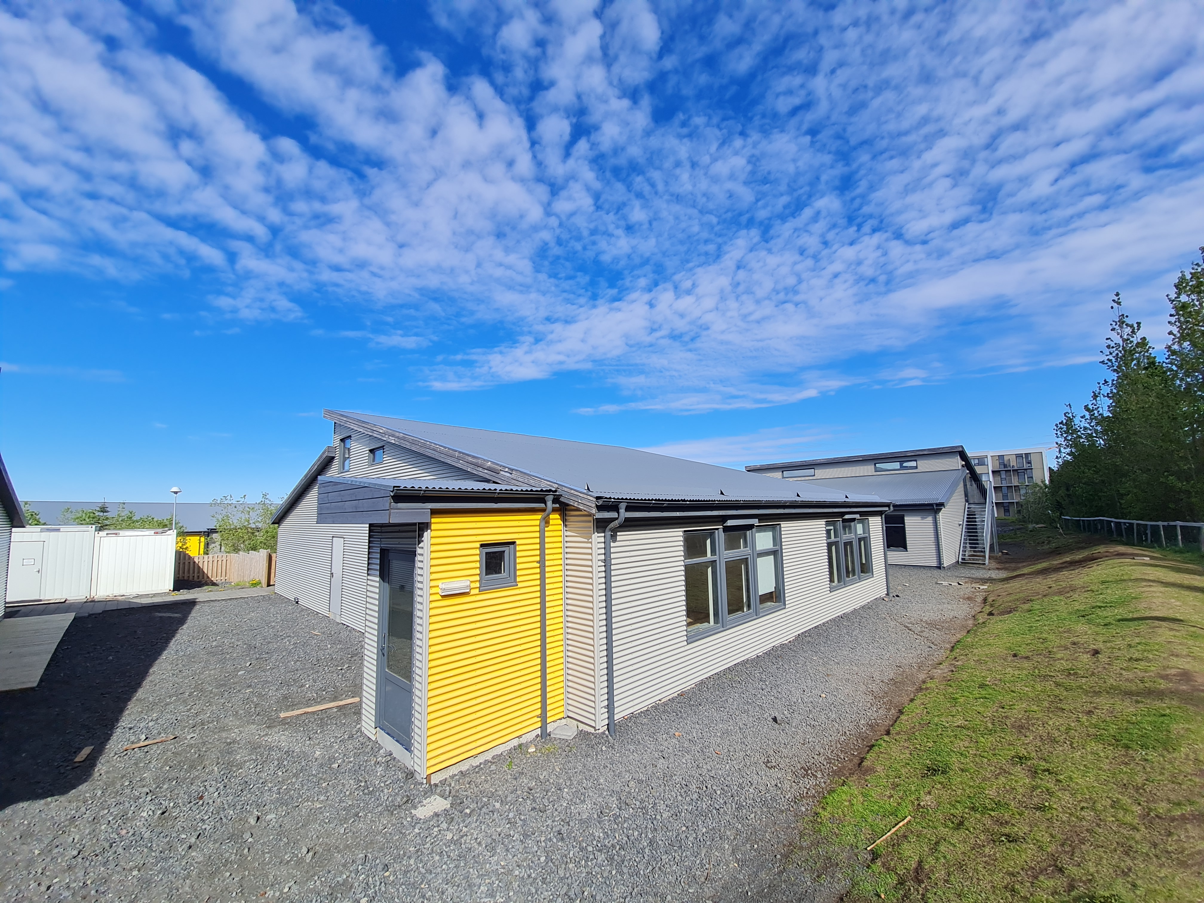 SELT / SOLD - Hús 1 - SG einingarhús til flutnings - 205 fm. auk 43 fm. .