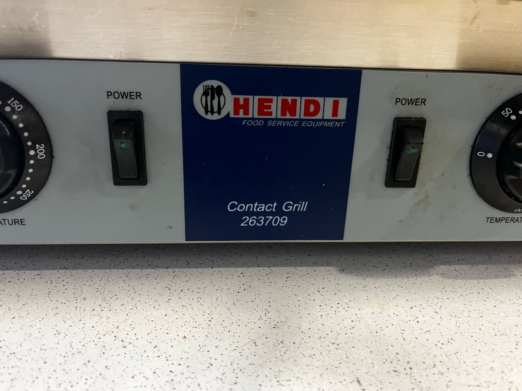 SELT / SOLD Hendi contact grill 6