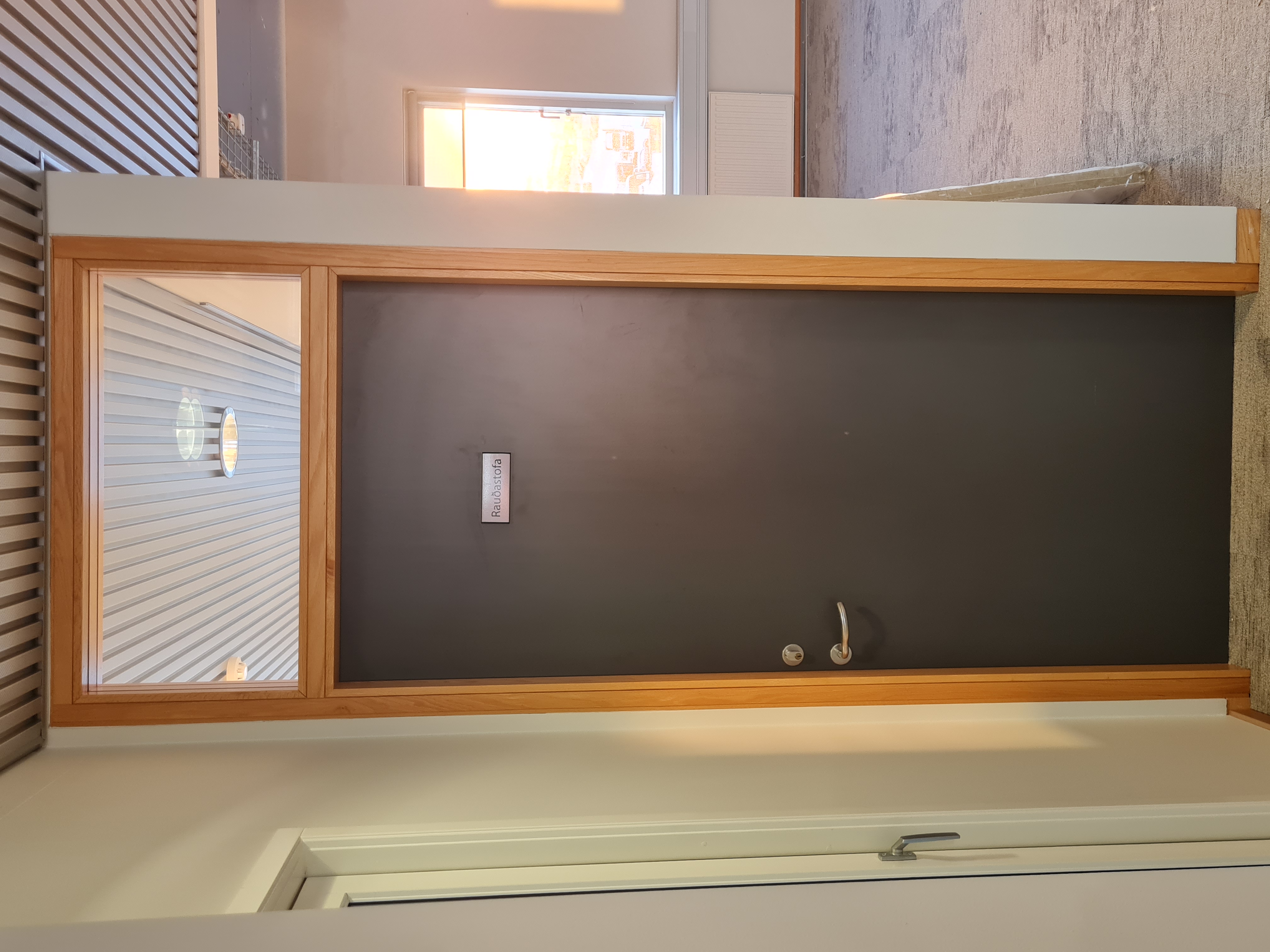 SELT / SOLD Hurðaflekar 80 og 90 - með fellilista 2