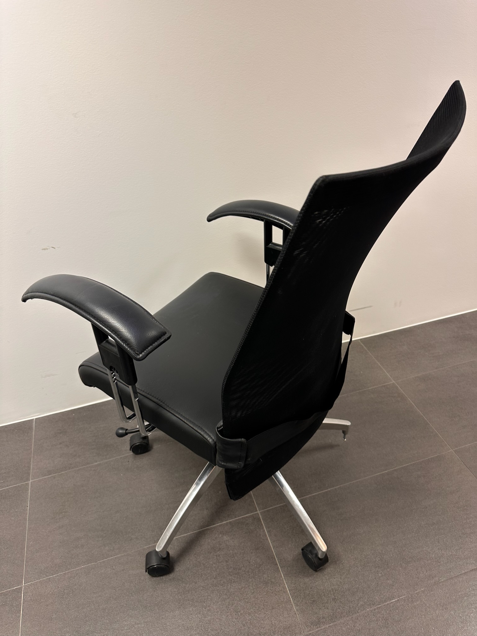 SELT / SOLD Vandaðir skrifstofustólar frá Pennanum 3