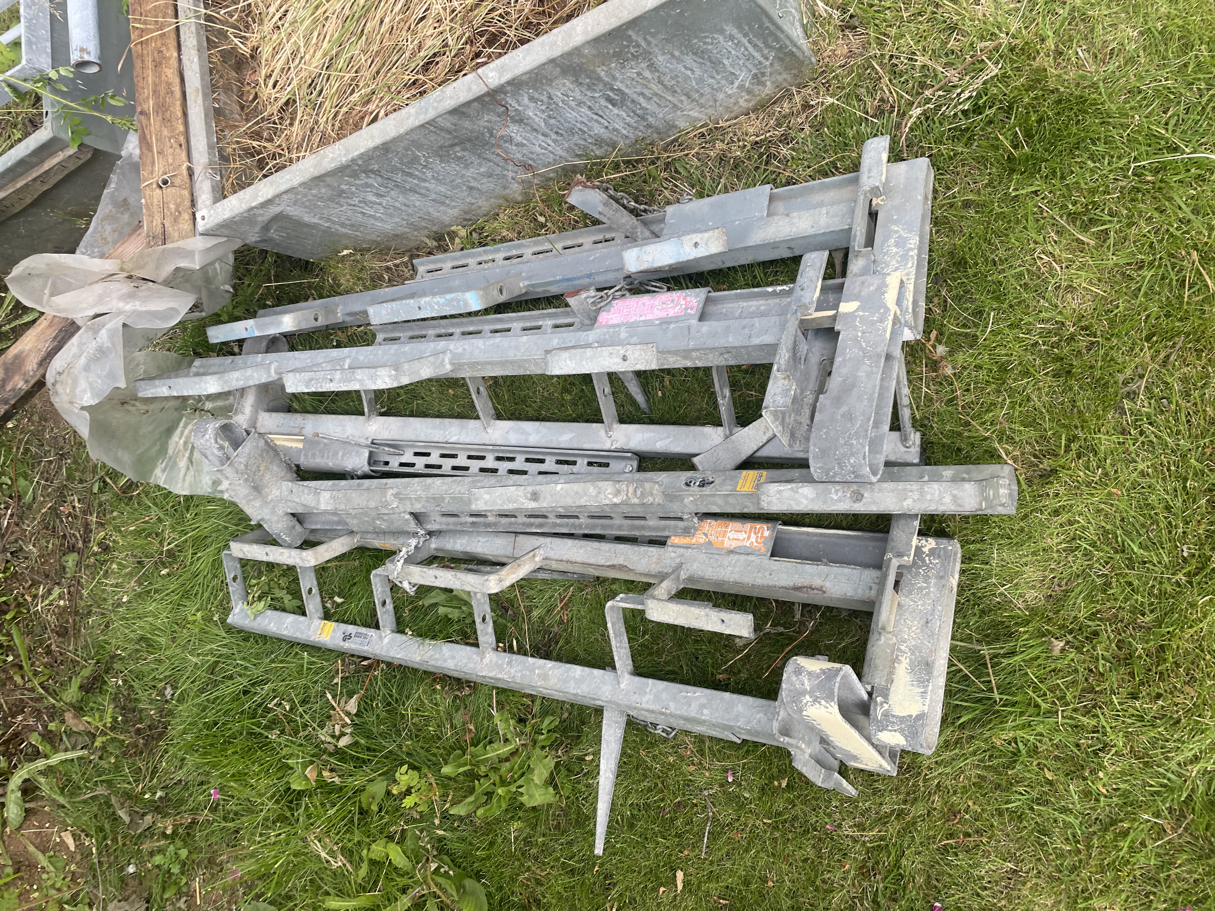 SELT / SOLD - Vinnupallahandrið - bráðabirgðahandrið - 6 stk. 3