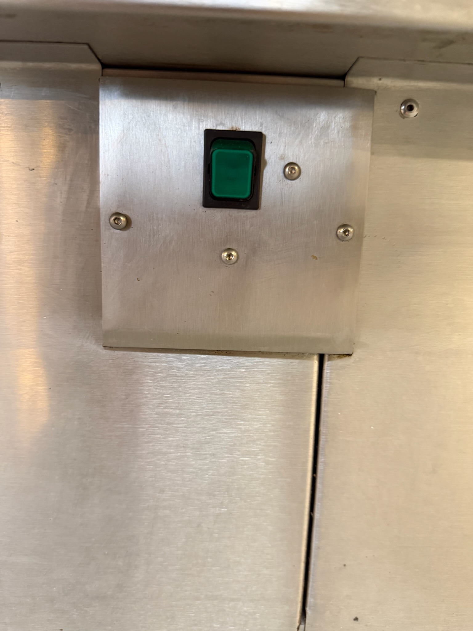 Sérsmíðuð kælikista á hjólum frá Frostverk, B220sm. 8
