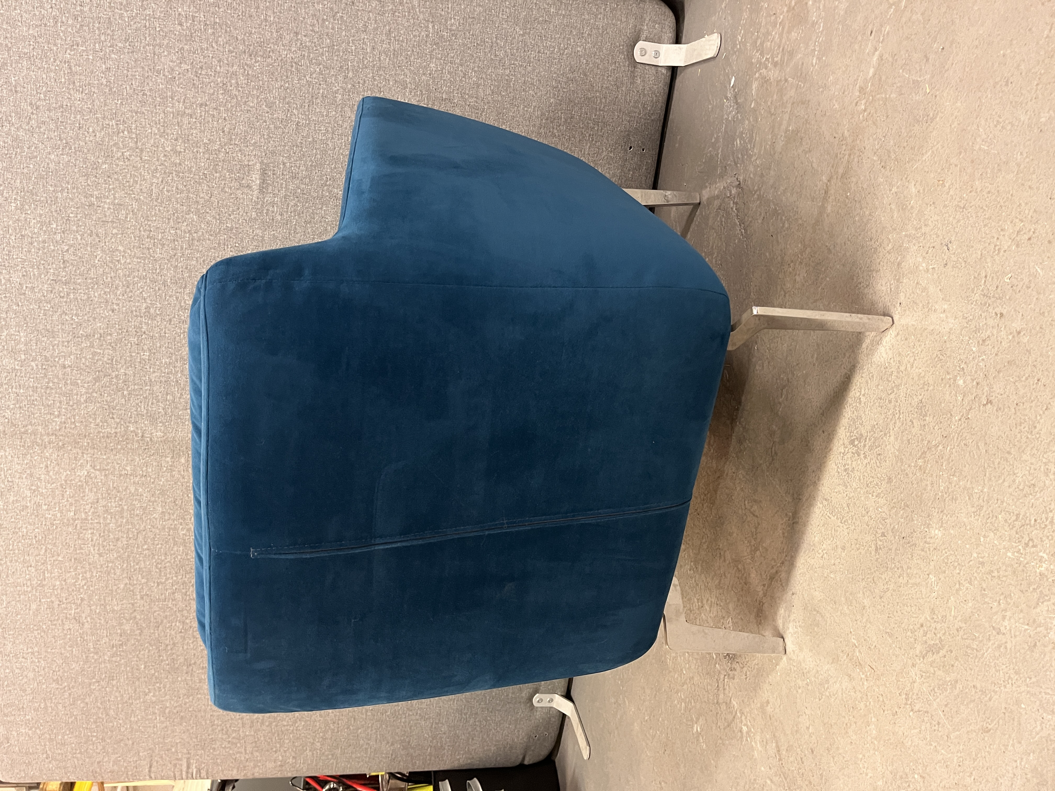 SELT / SOLD Furninova hægindastóll 6