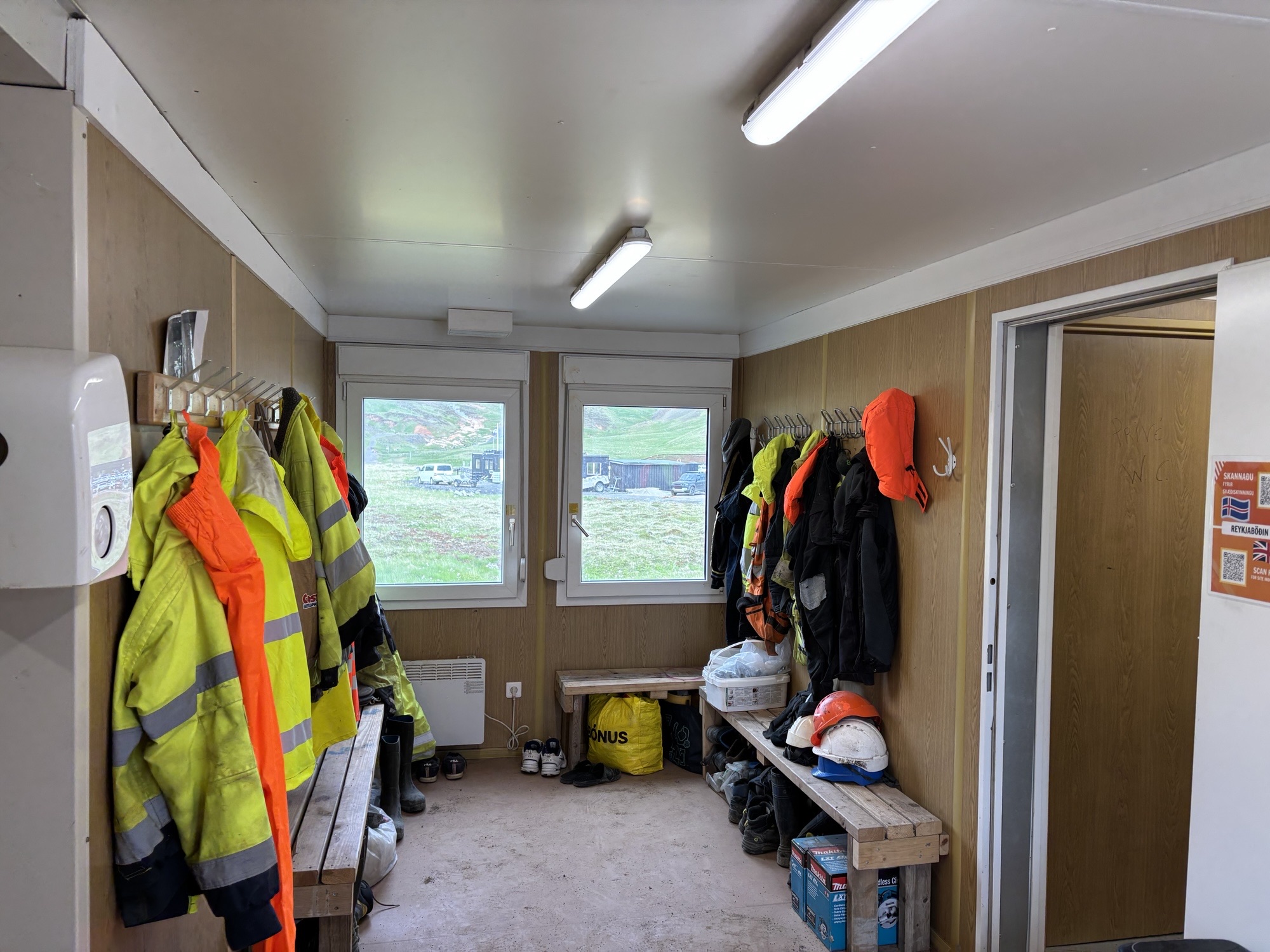 SELT / SOLD - Vinnubúðir - gámahús - 7 hýsi 13