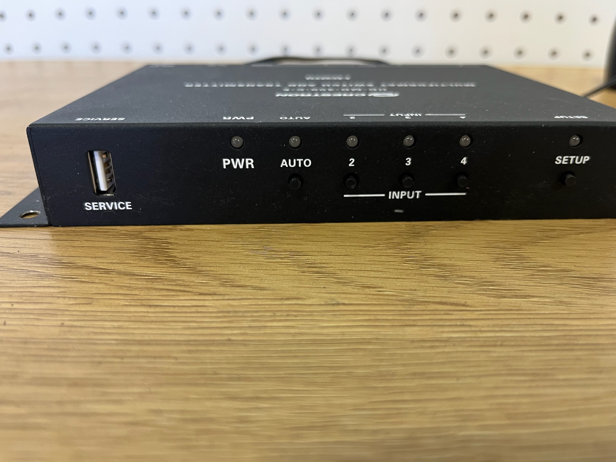 Crestron HDMI yfir CAT sendir/skiptir 4