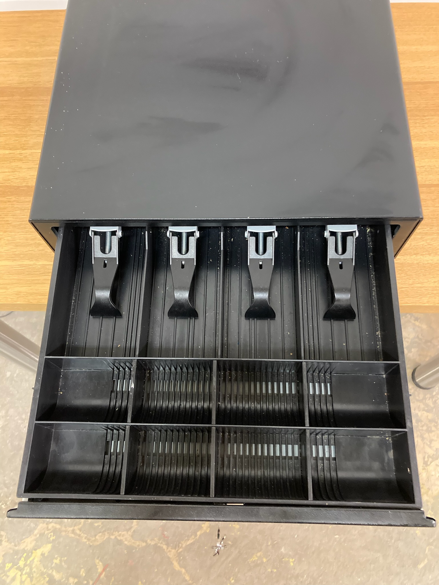SELT / SOLD - Peningaskúffa 2