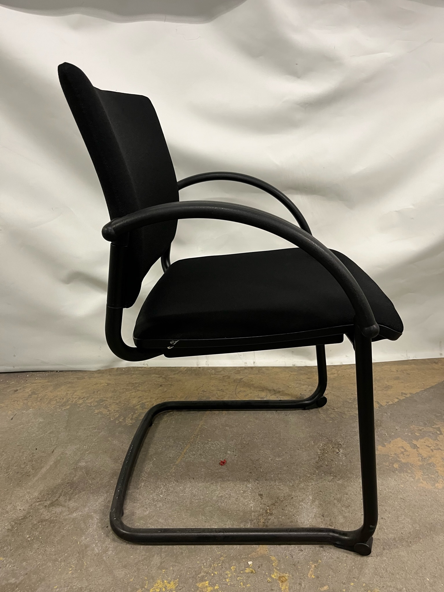 SELT / SOLD Interstuhl fundarstólar 2