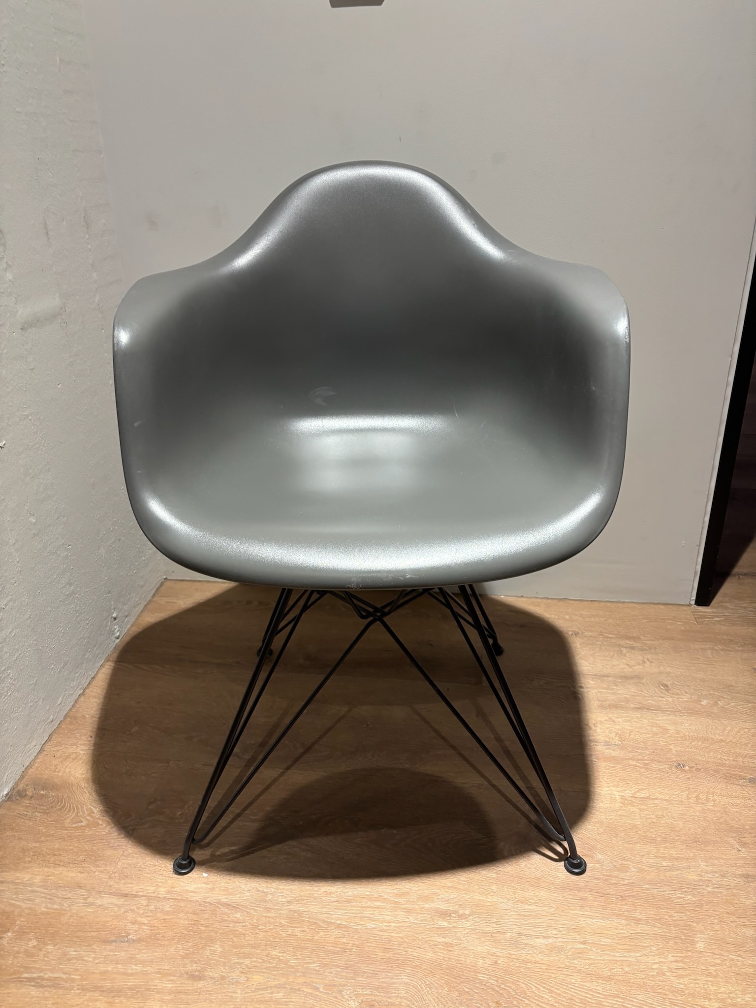 SELT / SOLD Vitra borðstofustóll frá Pennanum 2