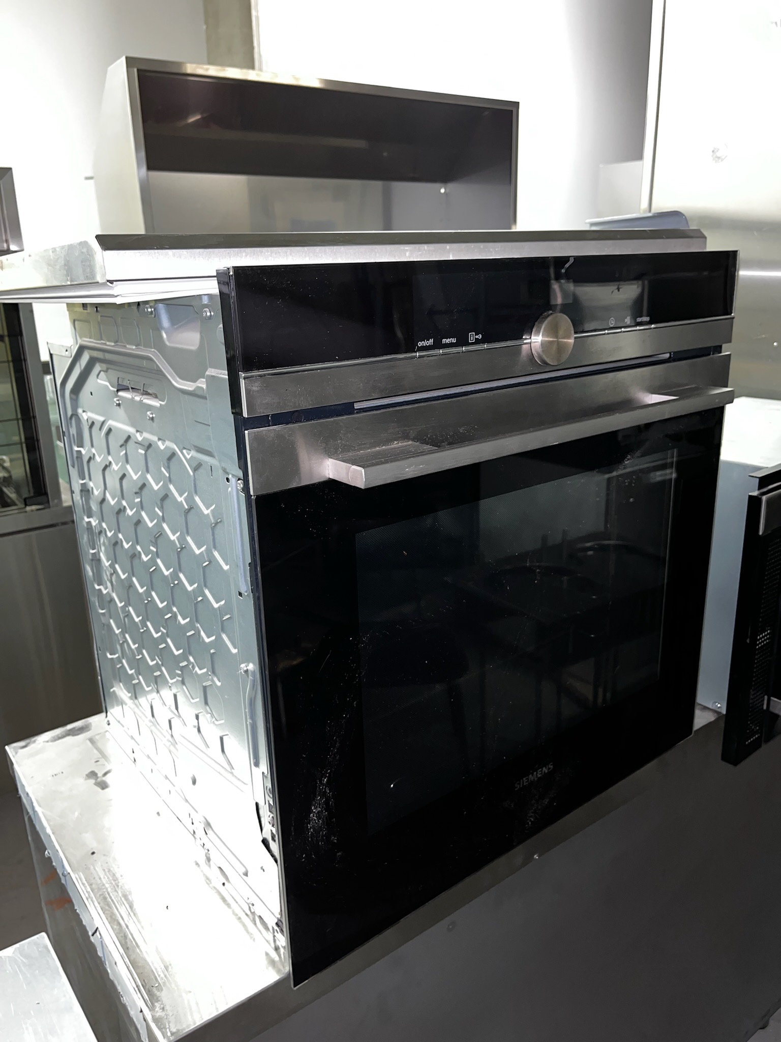 SELT / SOLD SIEMENS blástursofn 3.65KW - sjálfhreinsandi 3
