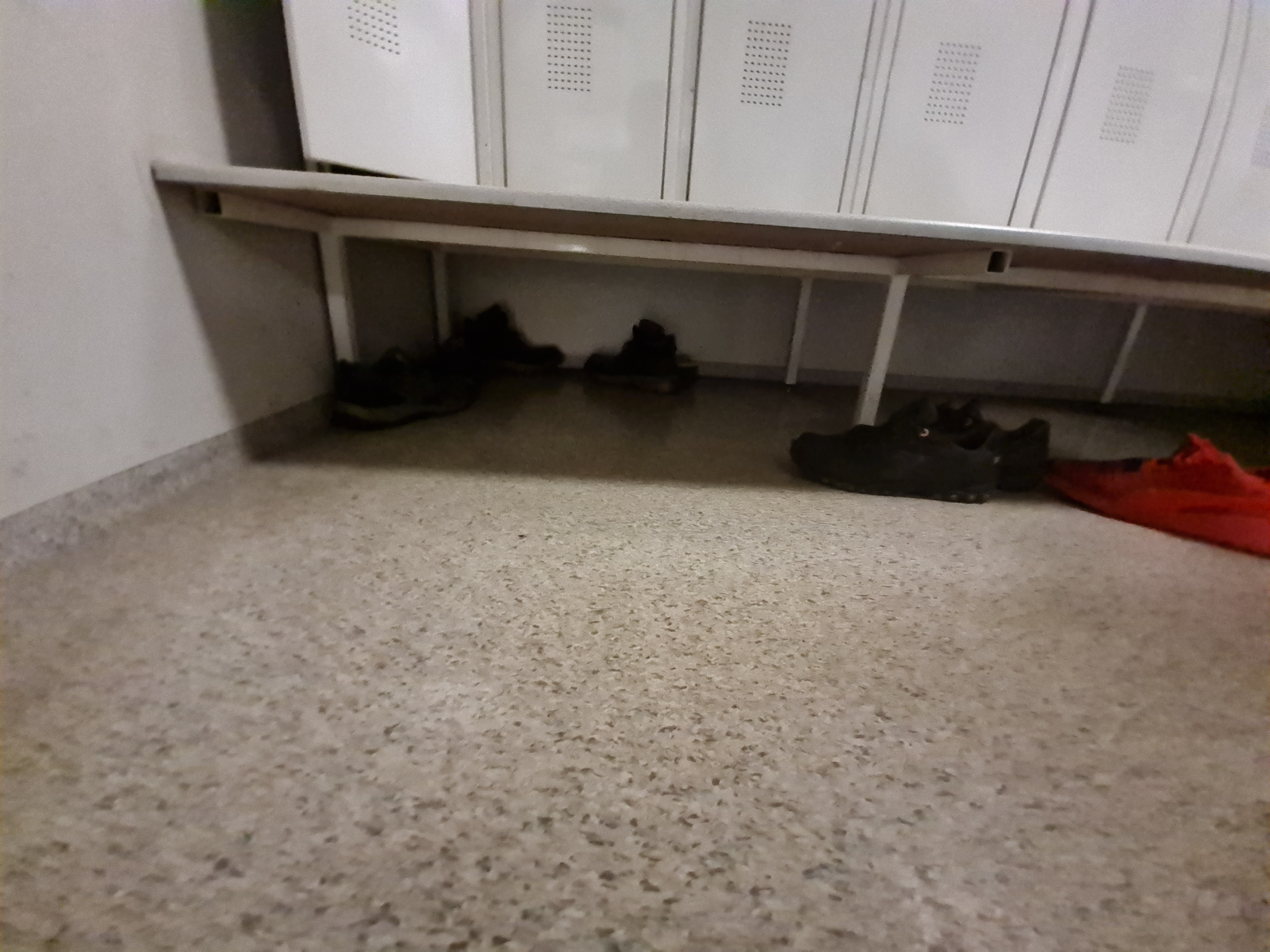SELT / SOLD - Starfsmannaskápar 3