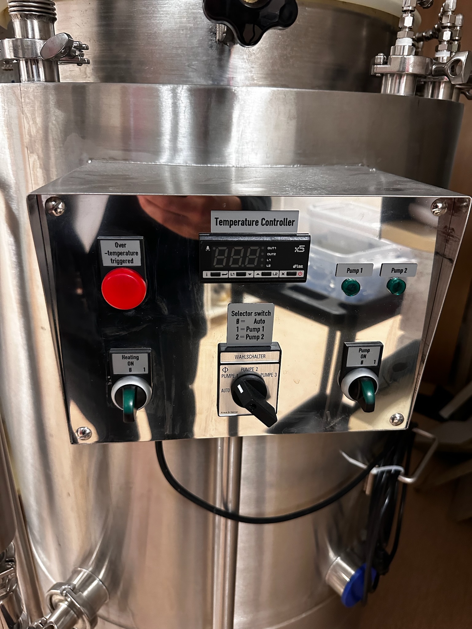 SELT / SOLD Breyttur 300L tankur notaður sem Bioreactor 6