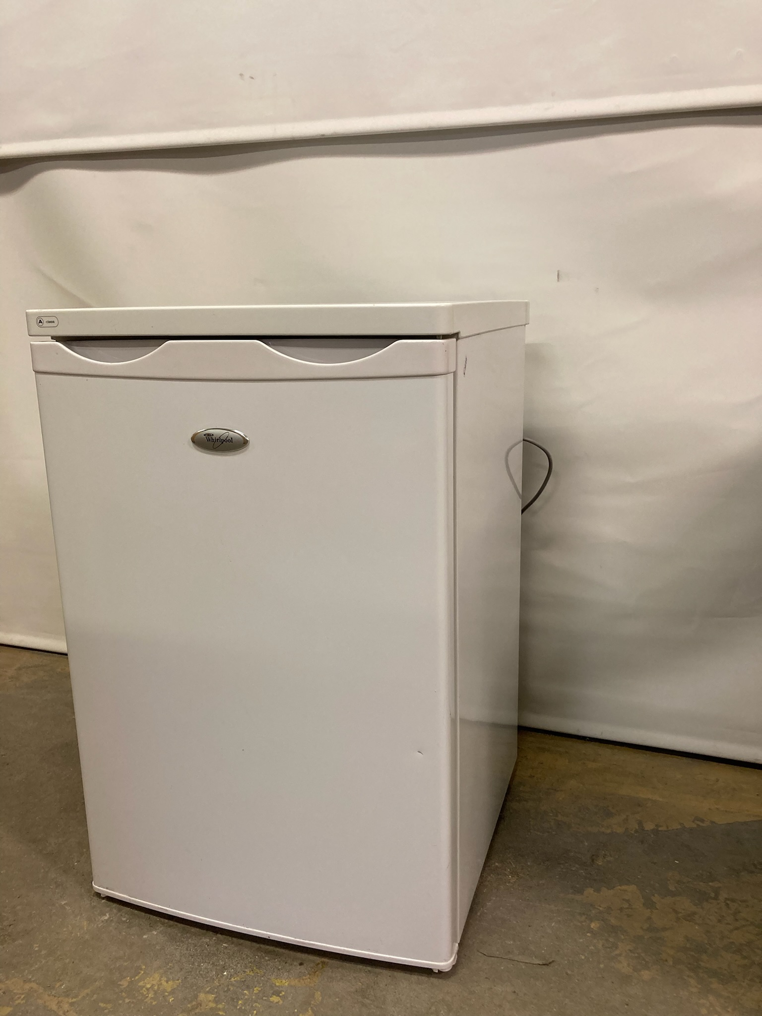 SELT / SOLD A-Class Whirlpool ísskápur