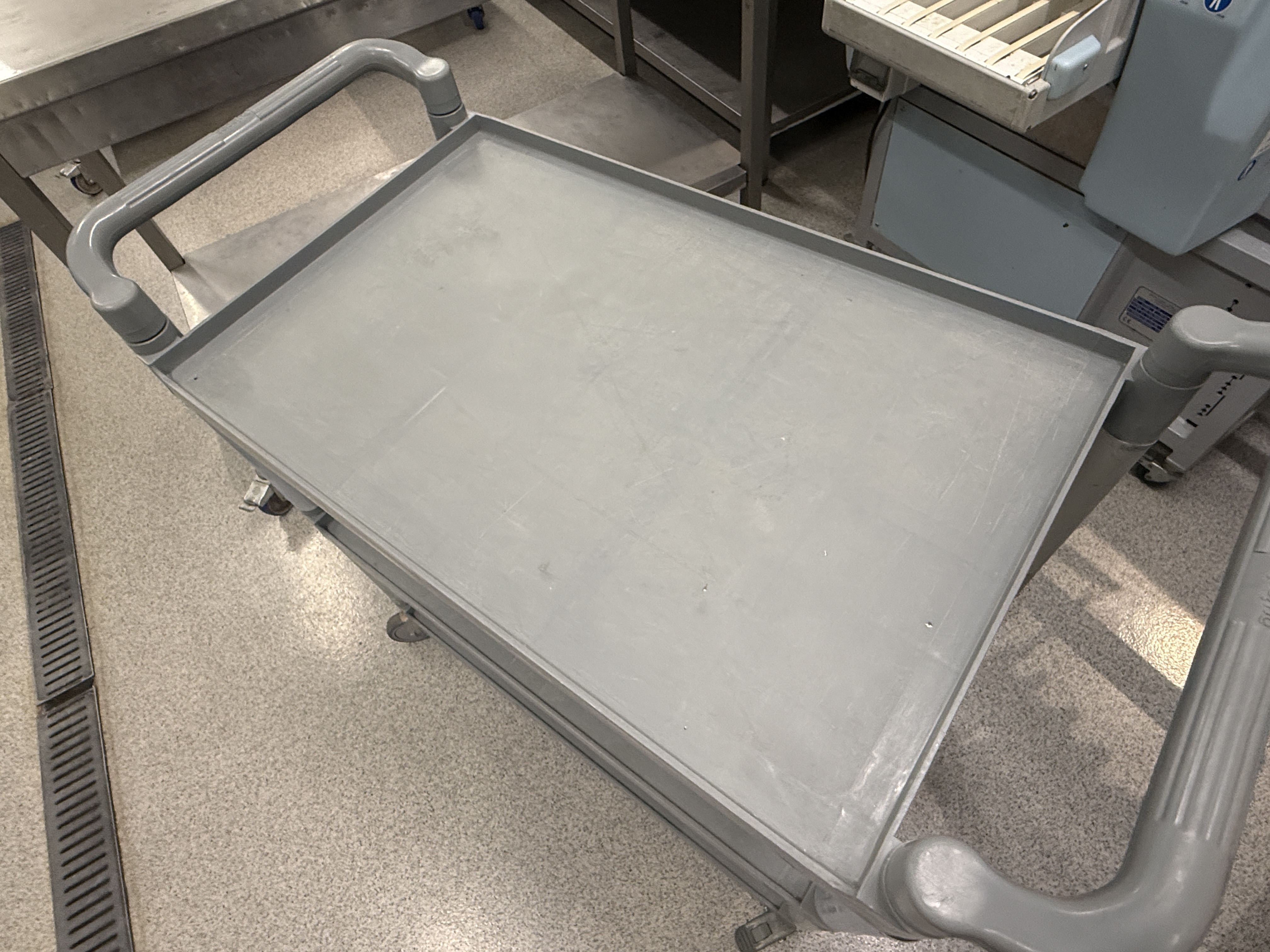 SELT / SOLD Pujadas handvagn plast 3 hillur 90x56x96sm 6