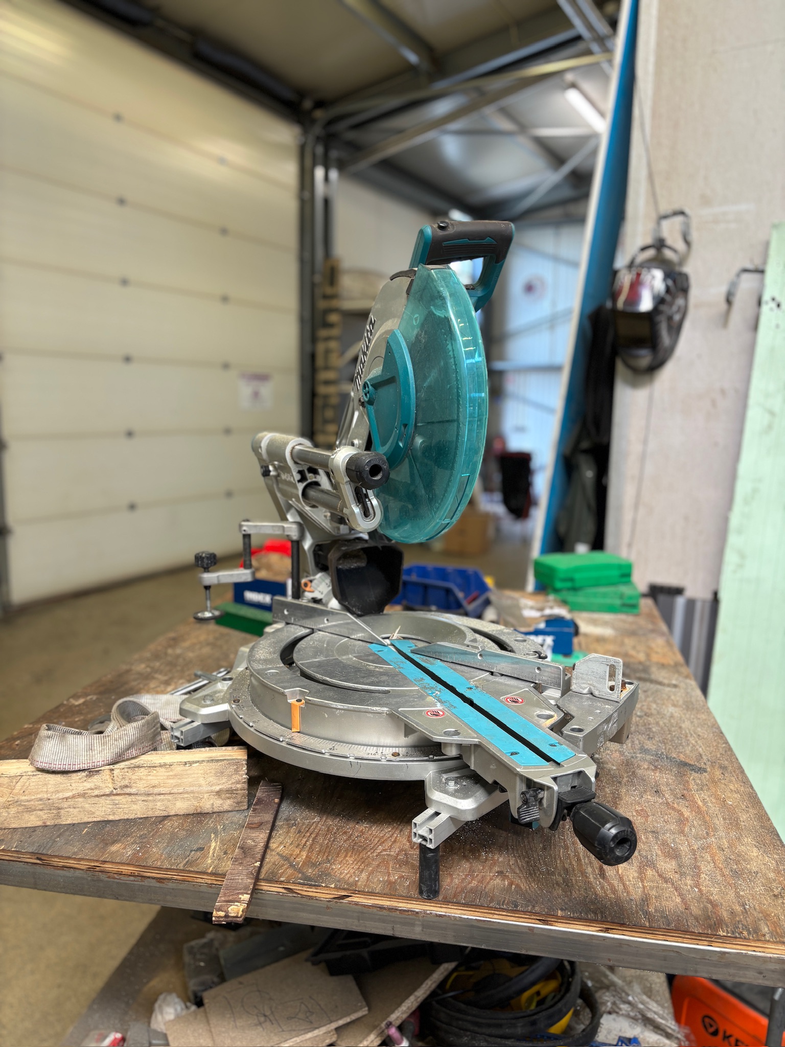 SELT / SOLD Makita bútsög og slípirokkur 4