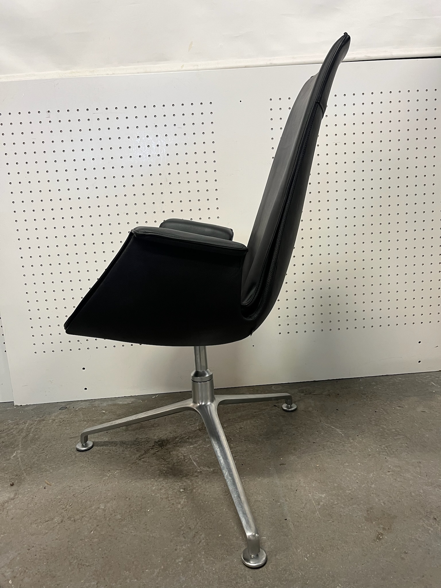 SELT / SOLD Walter Knoll hægindastóll á snúningsfæti 5