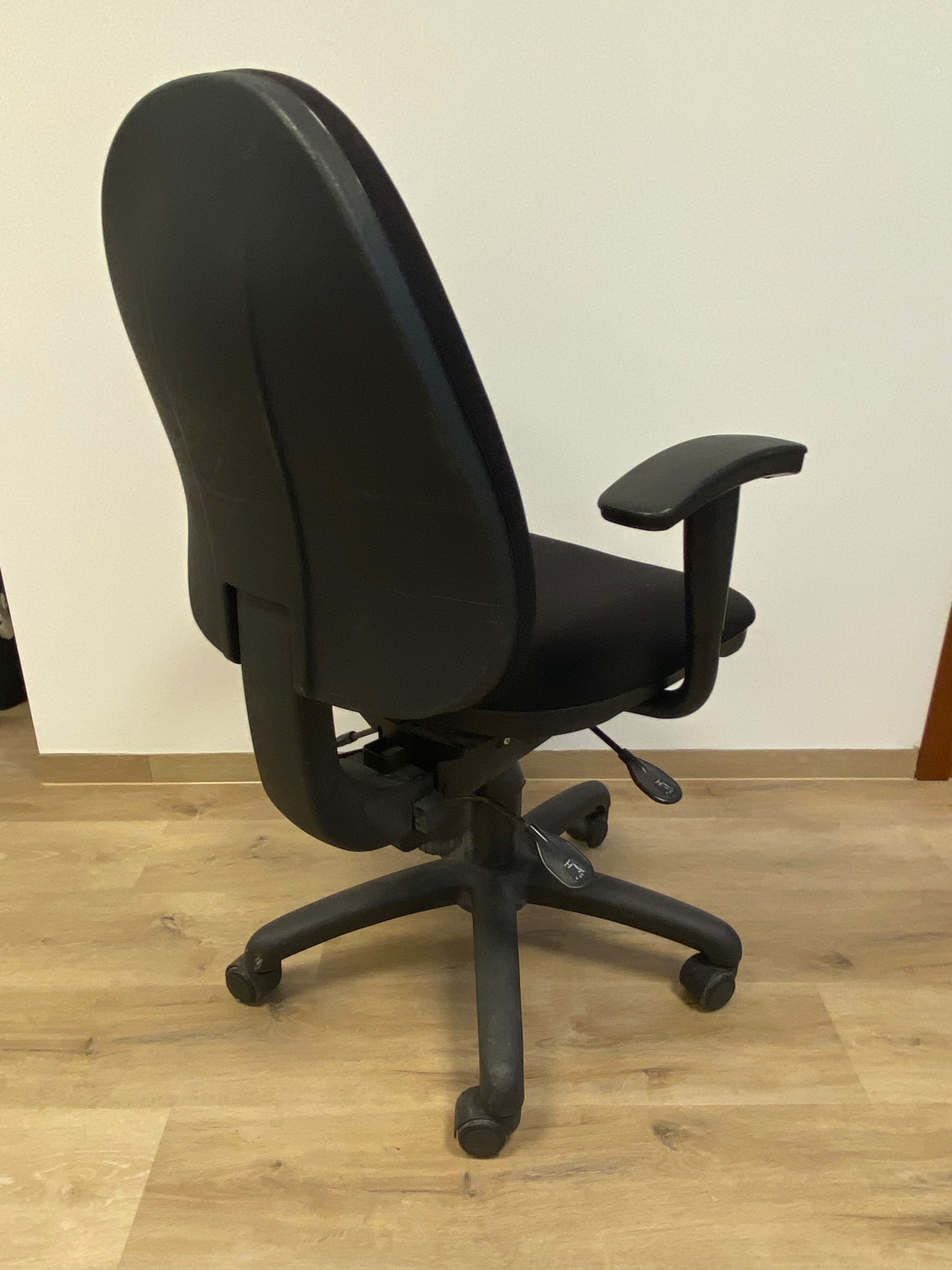 SELT / SOLD Mark 20 skrifborðsstóll frá Á. Guðmundsson 4