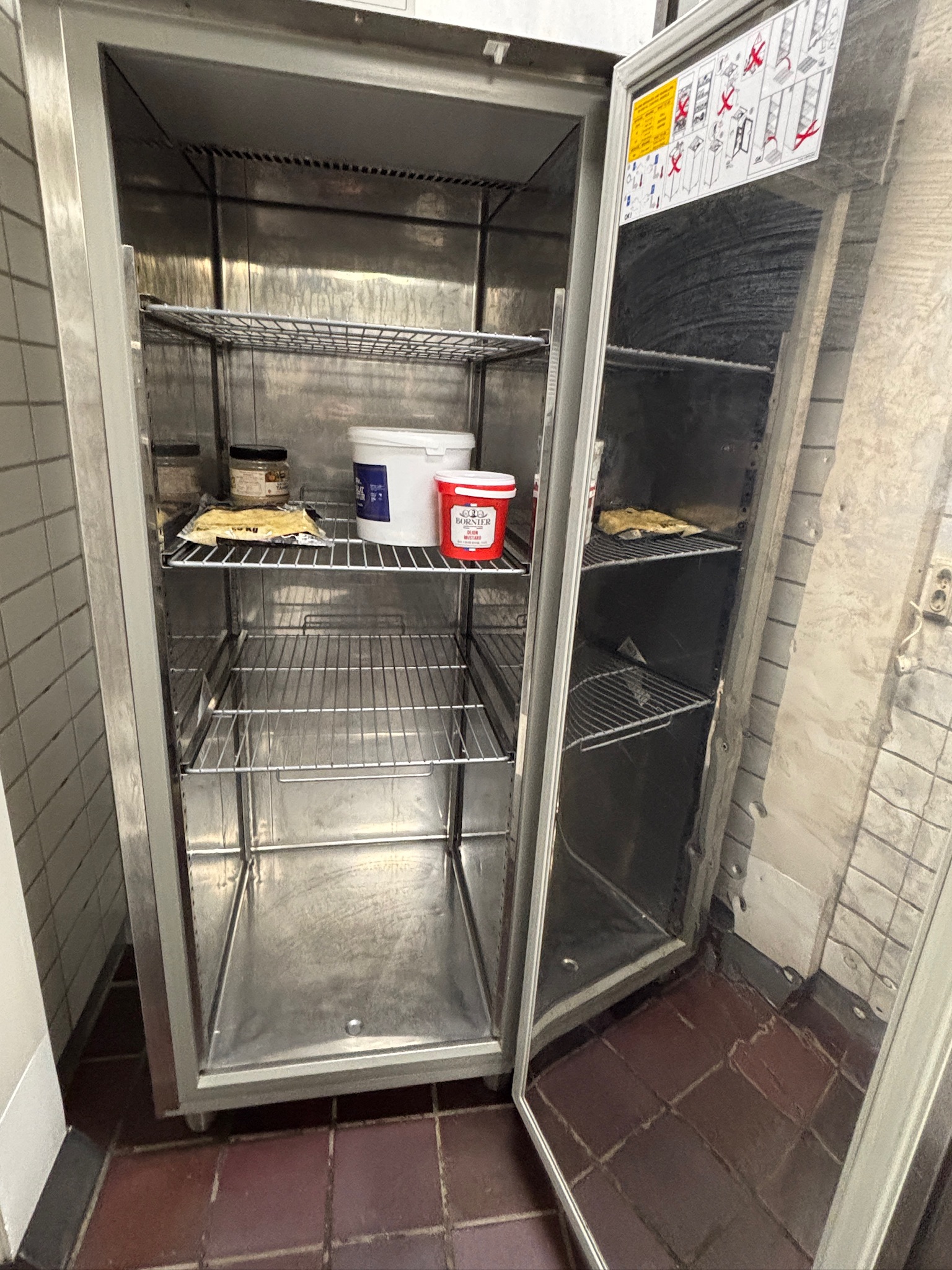 SELT / SOLD Electrolux kælir, H205 x B70 x D83 sm. 2