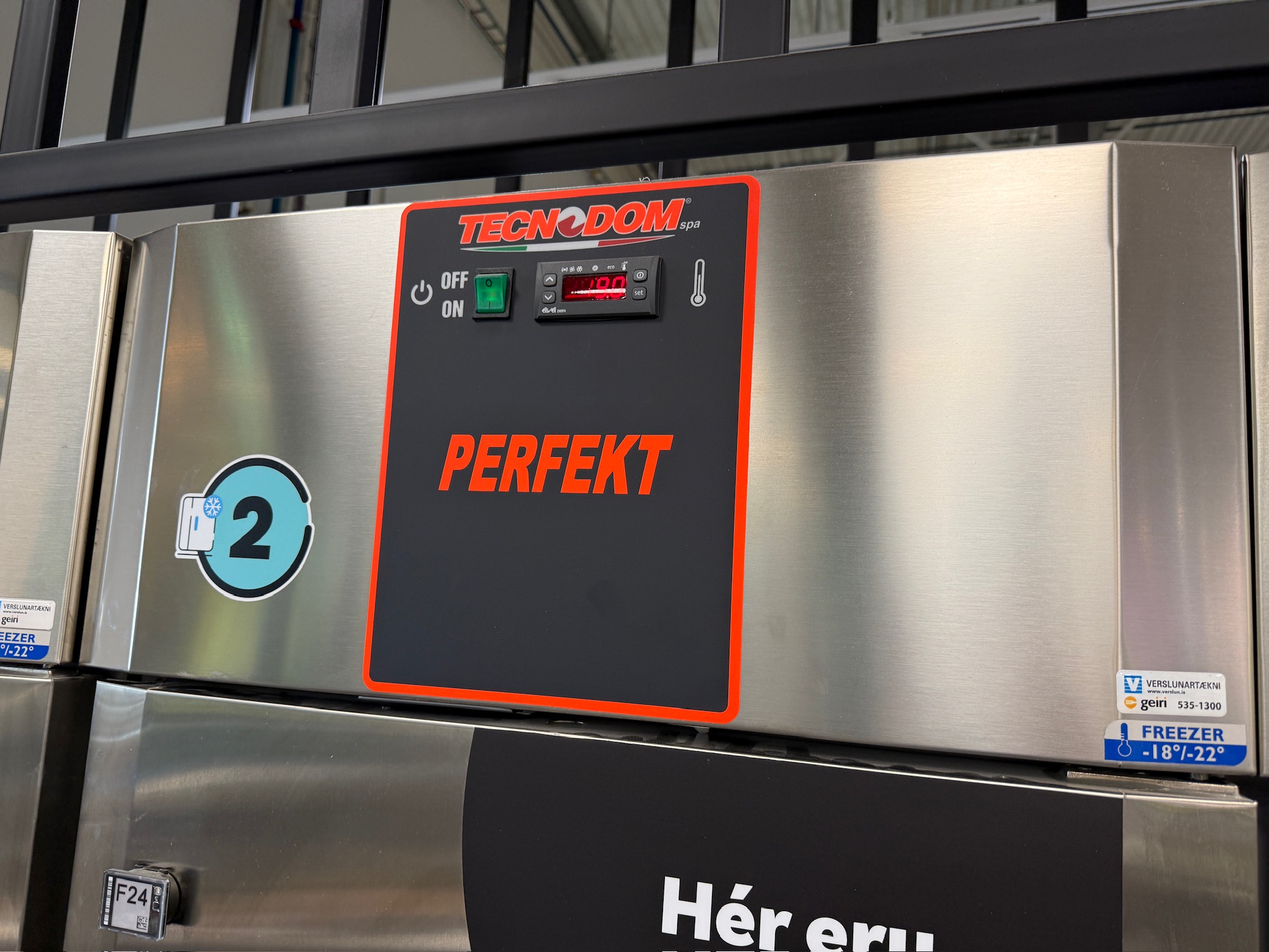 SELT / SOLD Tecnodom Perfekt 700 stálfrystir frá BVT 4