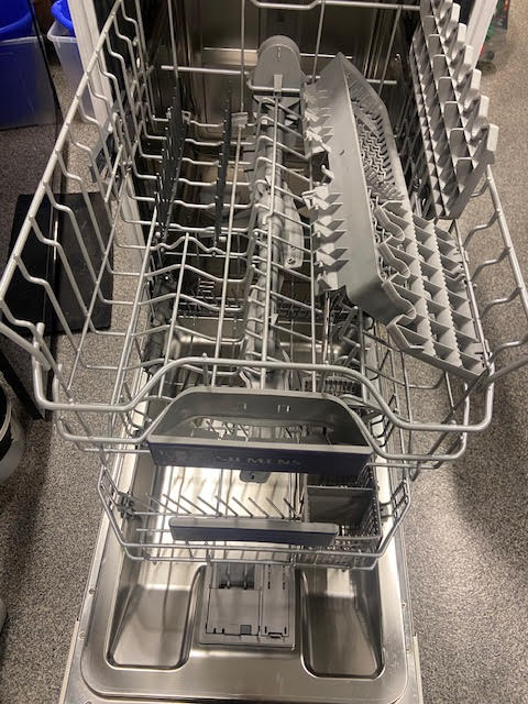SELT / SOLD Siemens IQ300 uppþvottavél, 45sm. 2