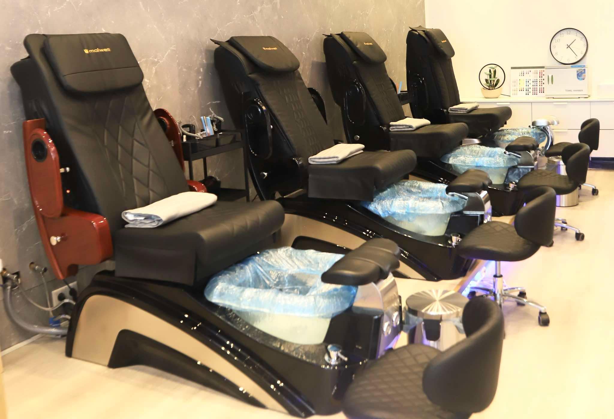 Maiwell fótsnyrtingastóll og hnakkstóll / Pedicure chair (4 stk.) 2