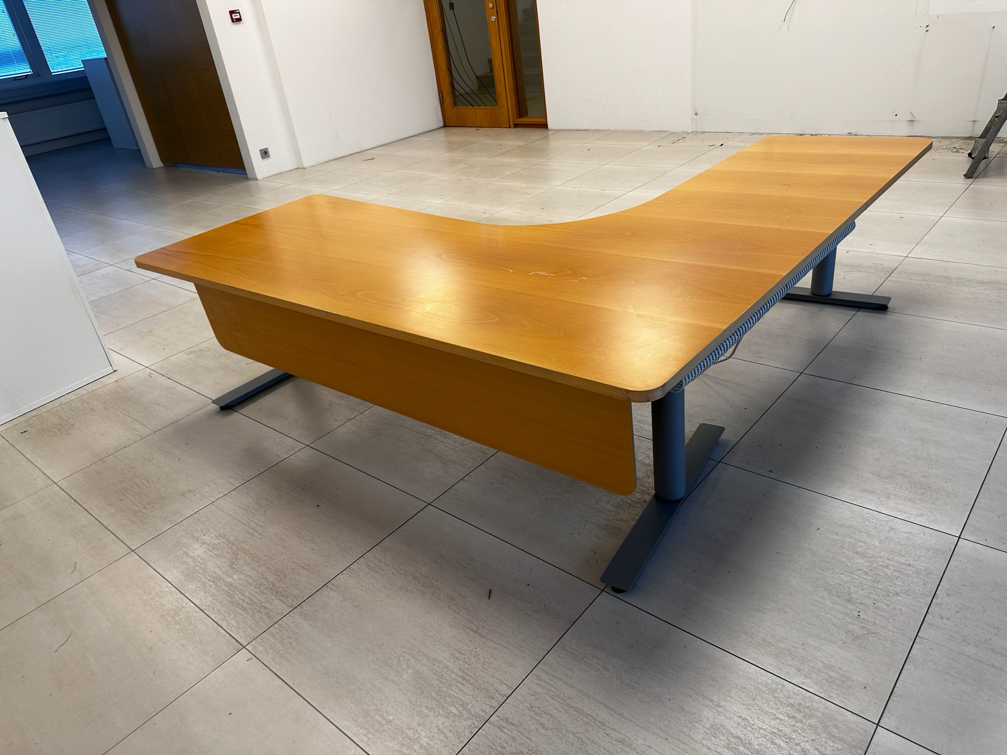 SELT / SOLD Rafmagnshornborð frá Á. Guðmundsson