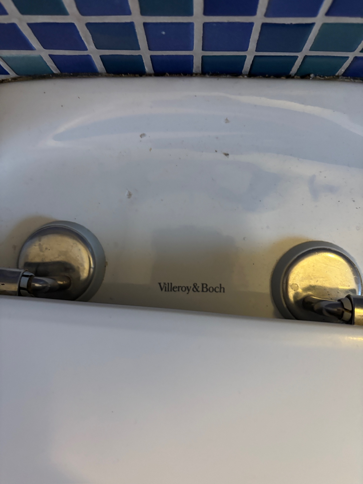 SELT / SOLD - Villeroy Boch vegghengt salerni / WC (2 stk.) 6
