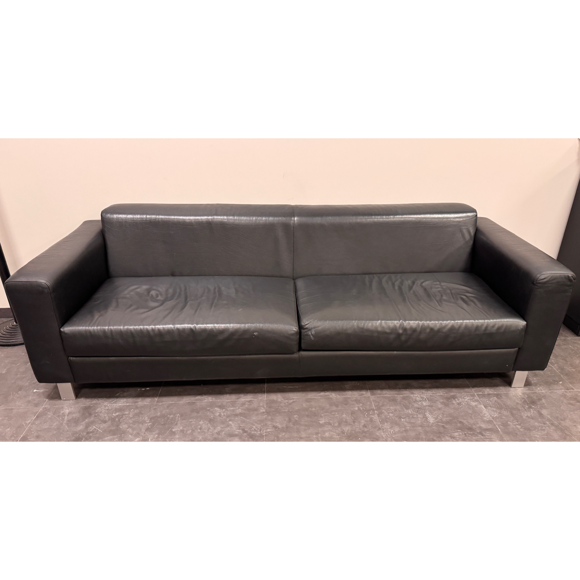 SELT / SOLD Leðursófi, B237xD90sm. 2