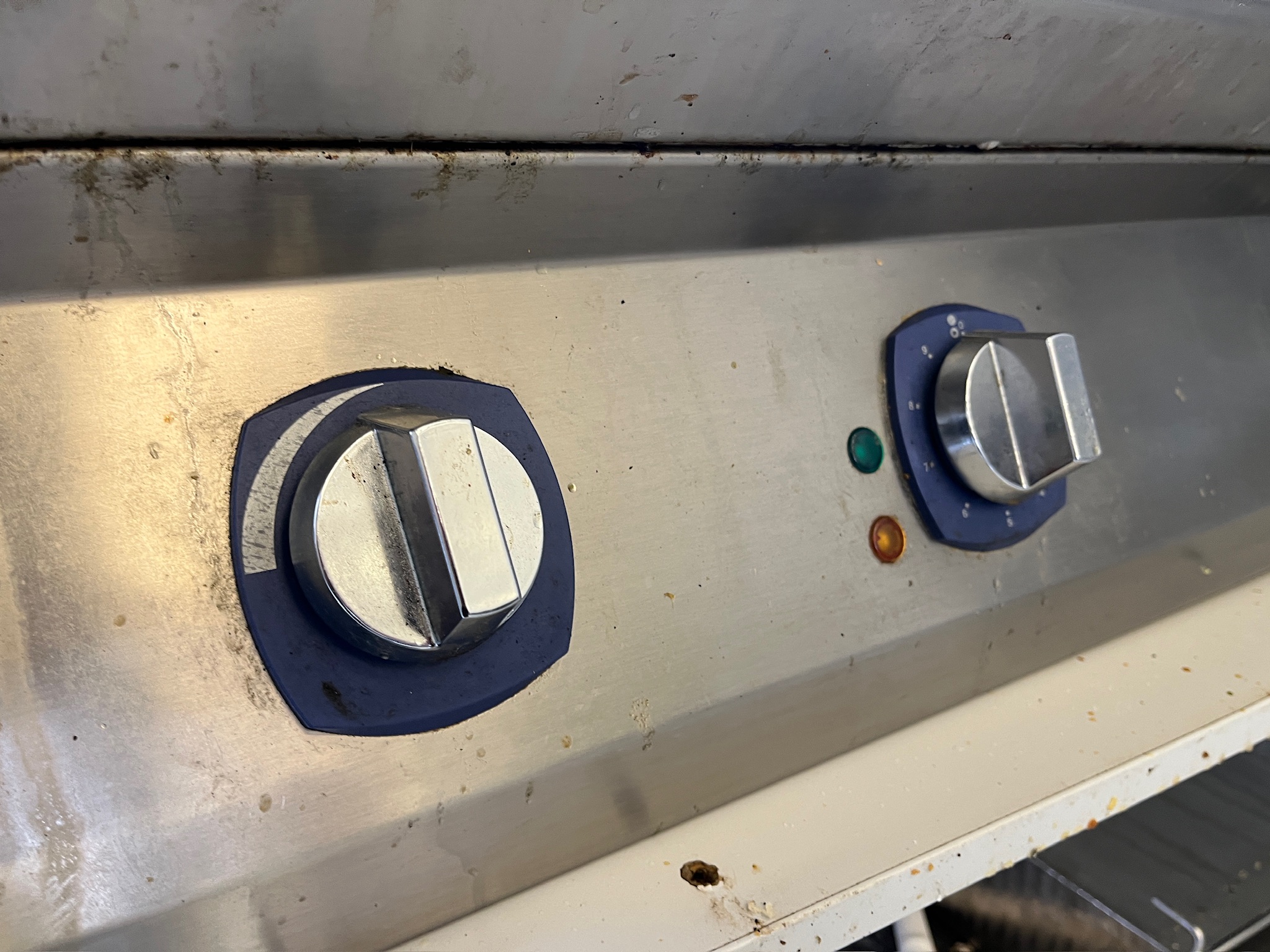 SELT / SOLD Zanussi 700 EVO broiler / grill frá ProGastro, B120 x D73 x H34 sm. 6