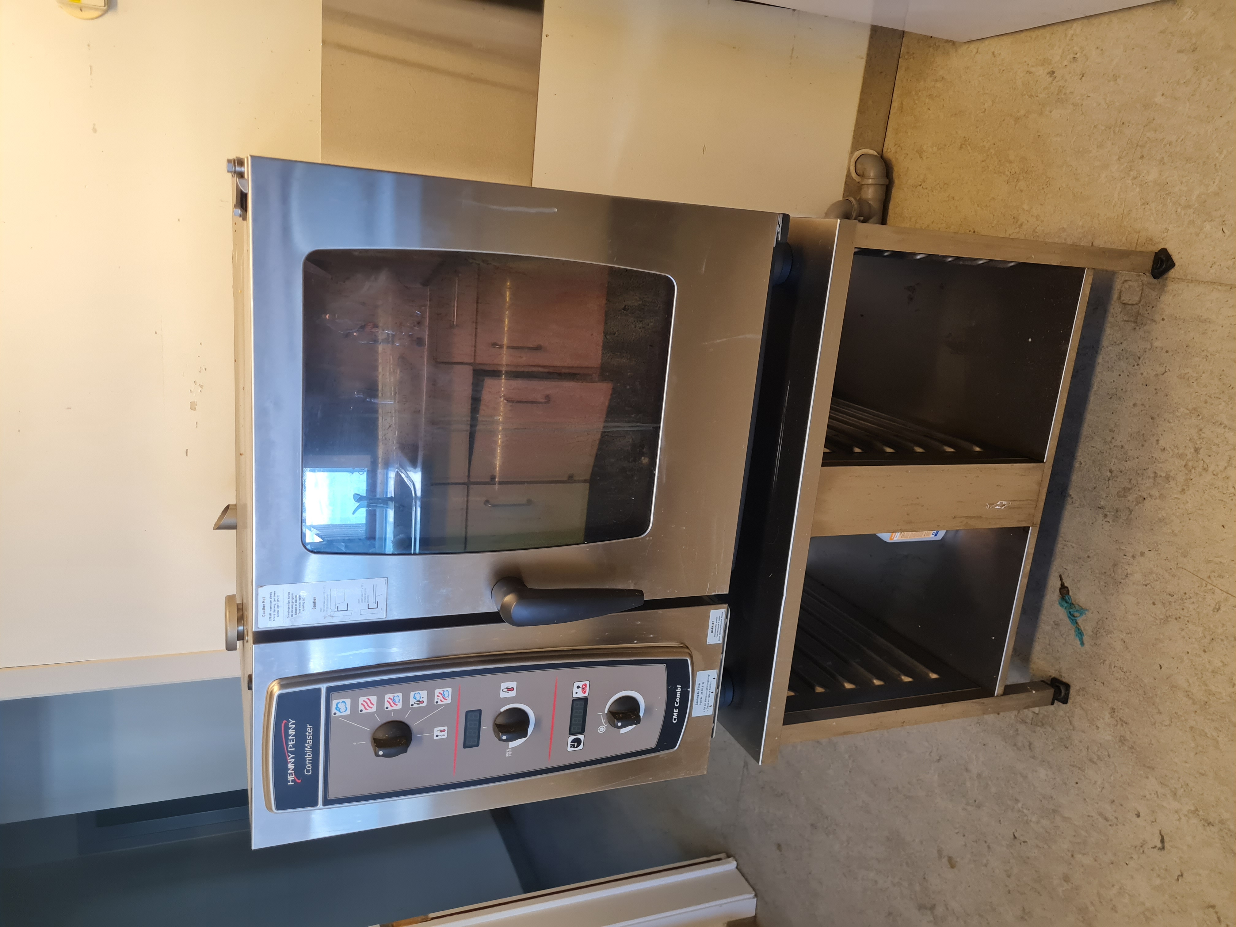 Selt - endurnýtt - Henny Penny Combimaster - Rational Oven