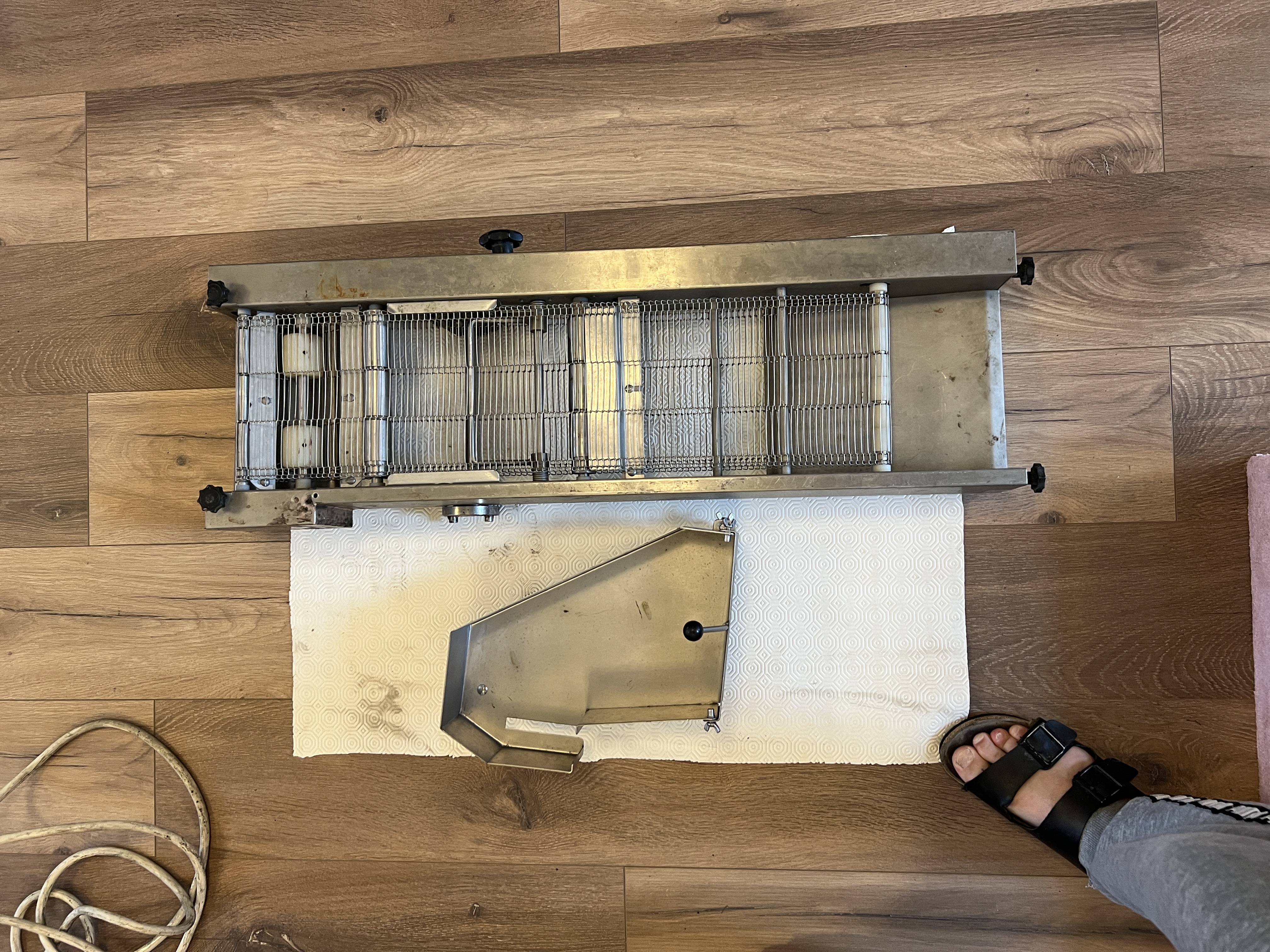 Súkkulaðivél - færiband - skammtari JKV30 - MOULDING MACHINE 30 K 7