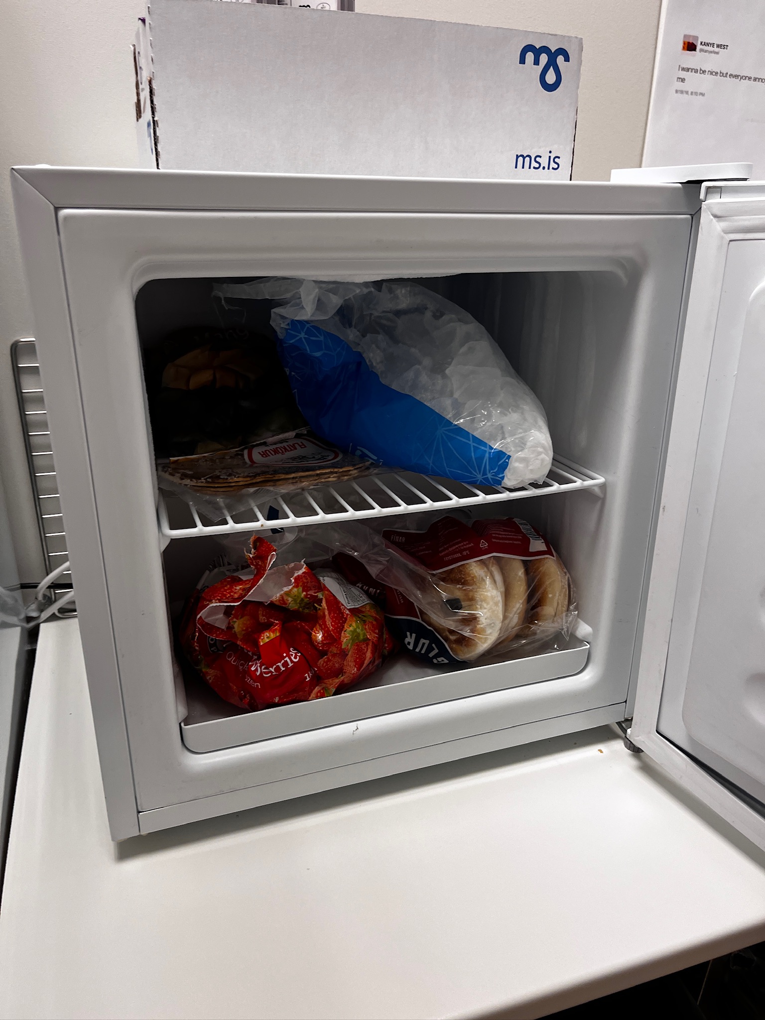 SELT / SOLD Elvita frystiskápur 2