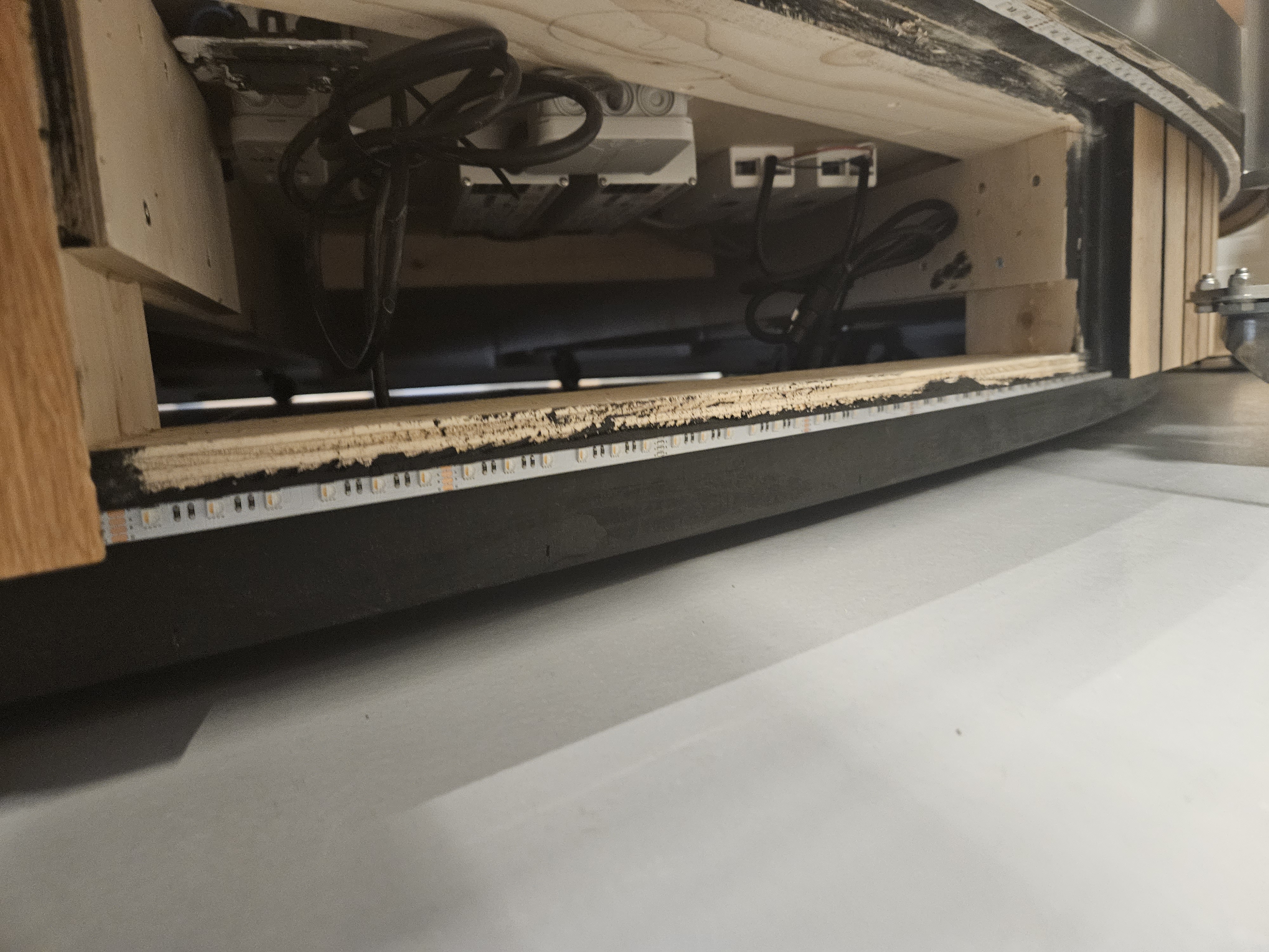 SELT / SOLD Tónlistarsvið - sýningarsvið 7x4m - á hjólum - vönduð sérsmíði 11