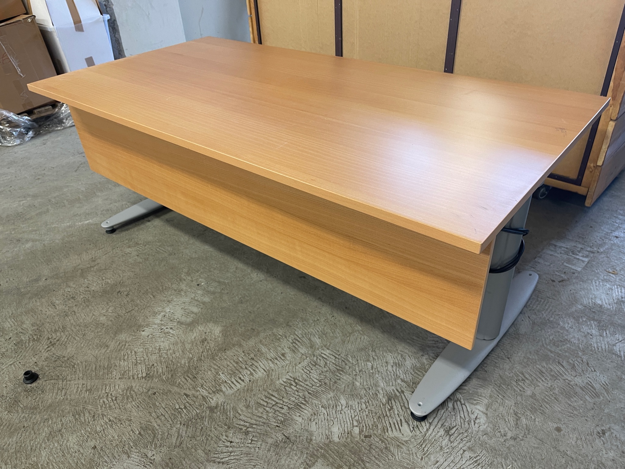 SELT / SOLD - Kinnarps T Series 160x80 frá Pennanum 2