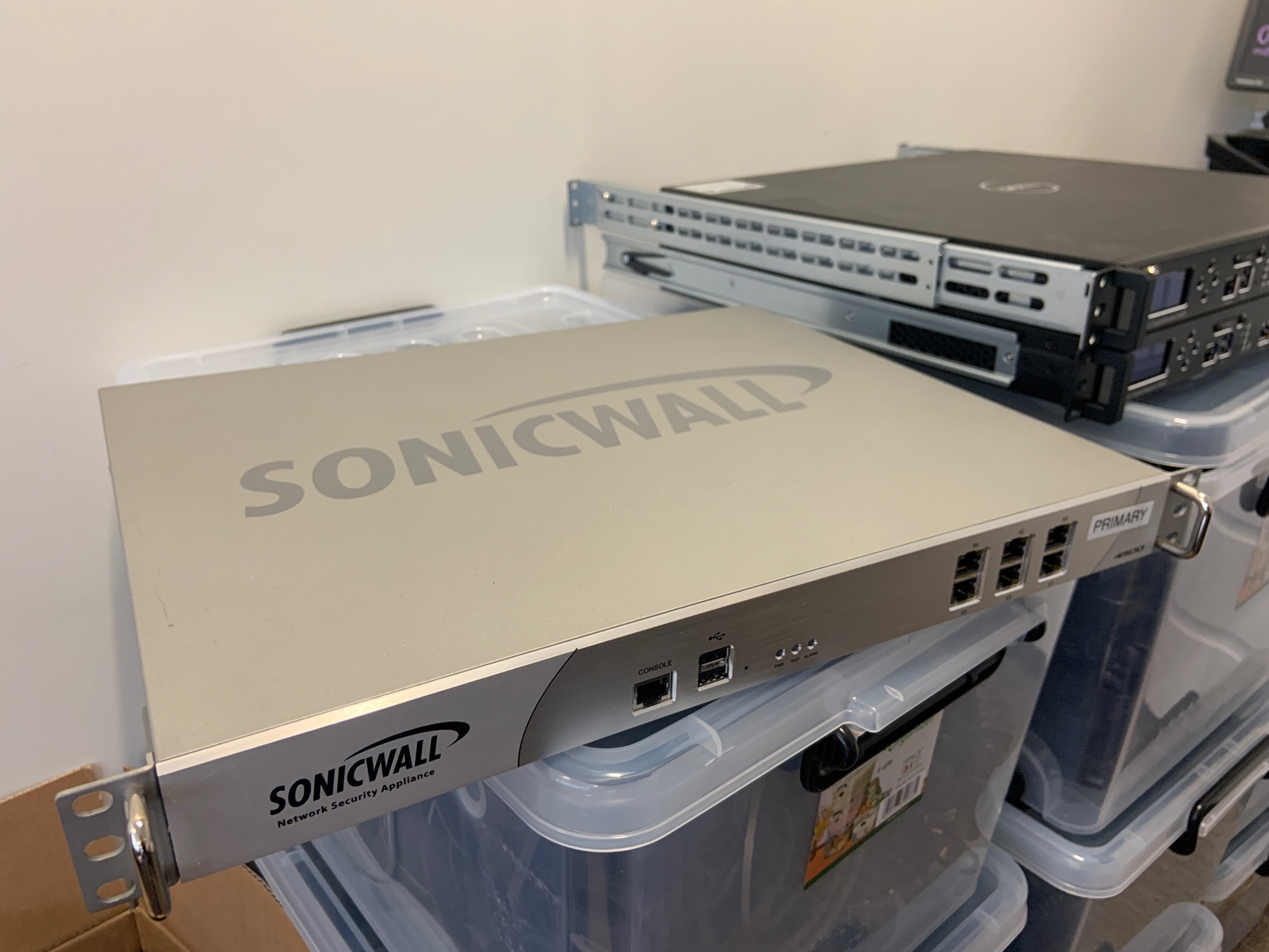 SELT / SOLD Dell eldveggir 11