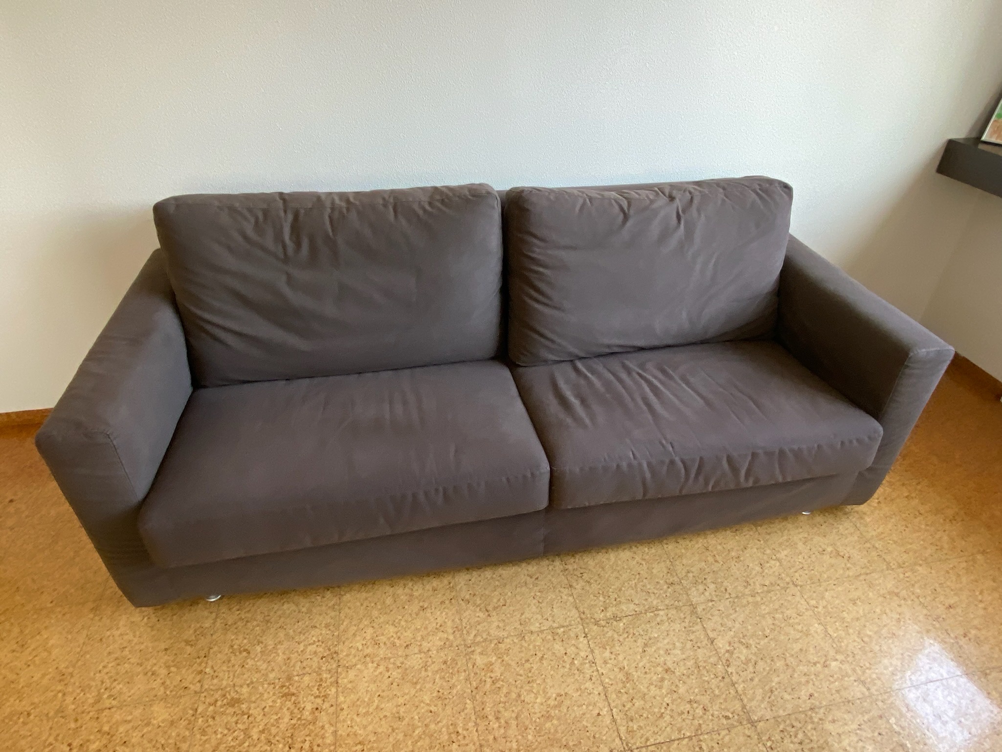 SELT / SOLD Sancal sófi - Alþingi