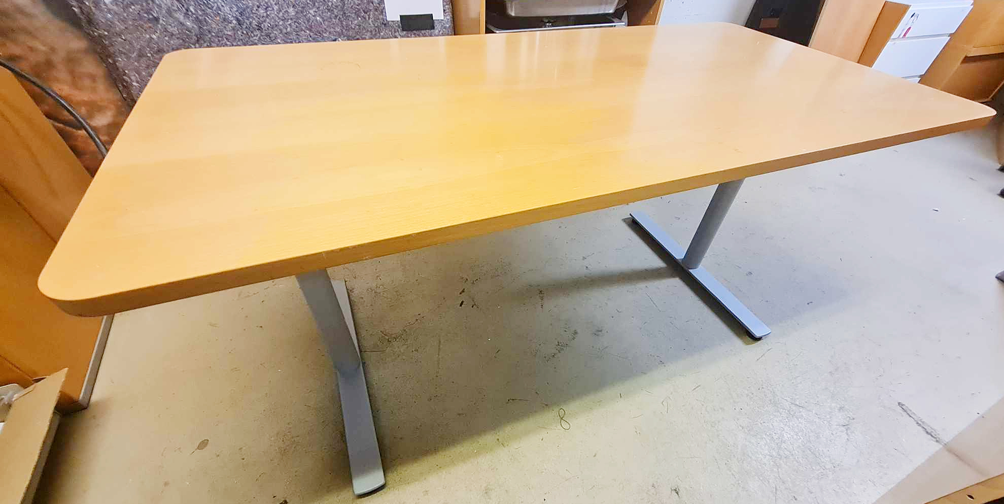 SELT / SOLD Fundarborð / Skrifborð