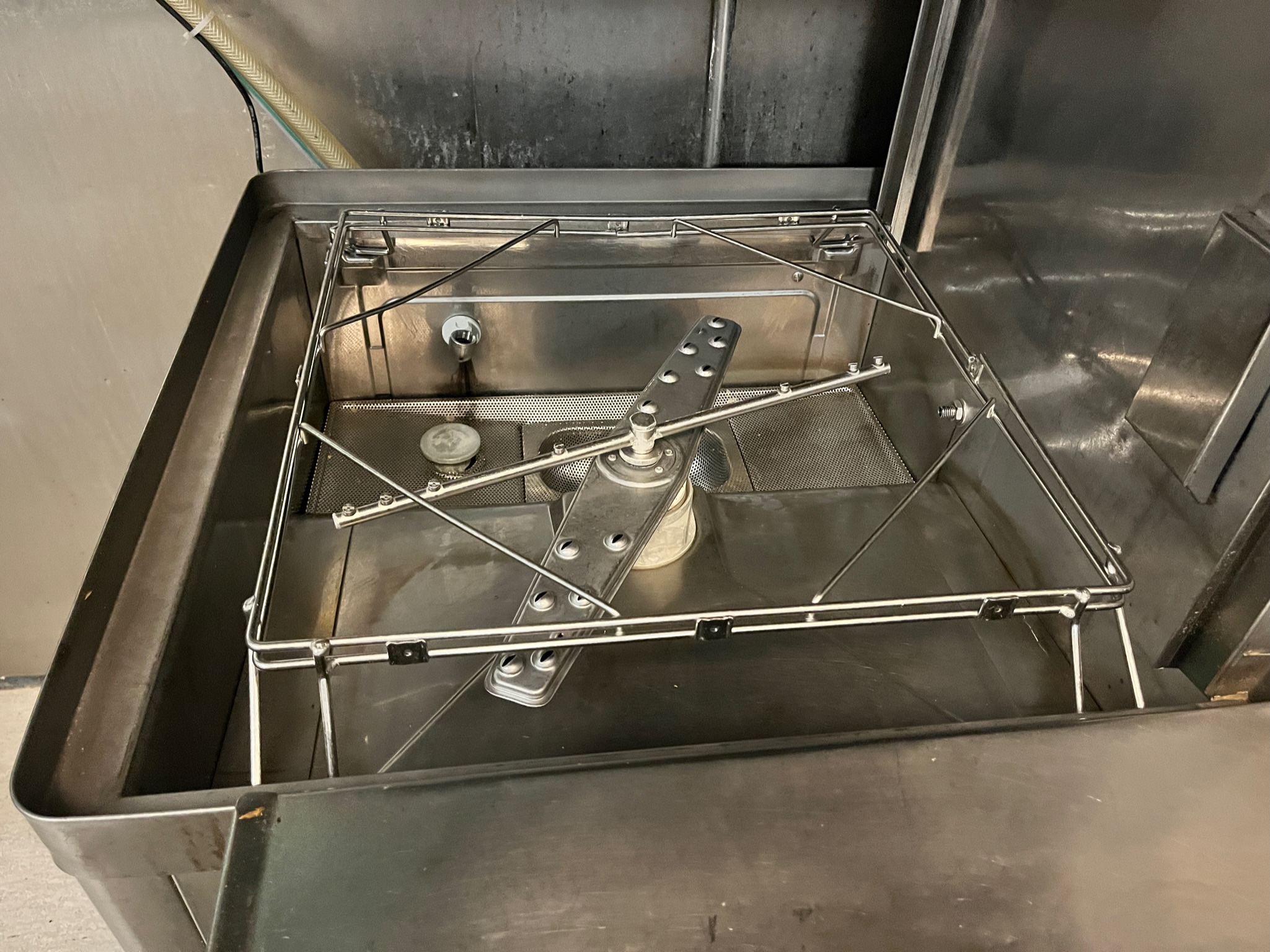 SELT / SOLD Zanussi húddvél ásamt sápuskammtara 5