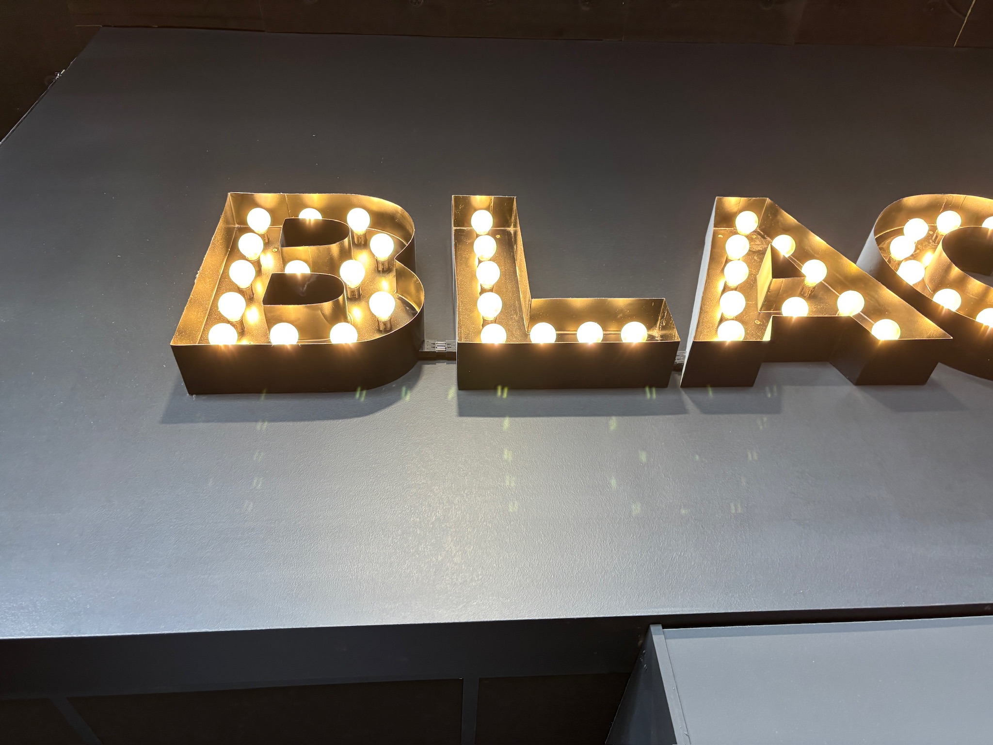 SELT / SOLD Blackbox ljósastafir 5