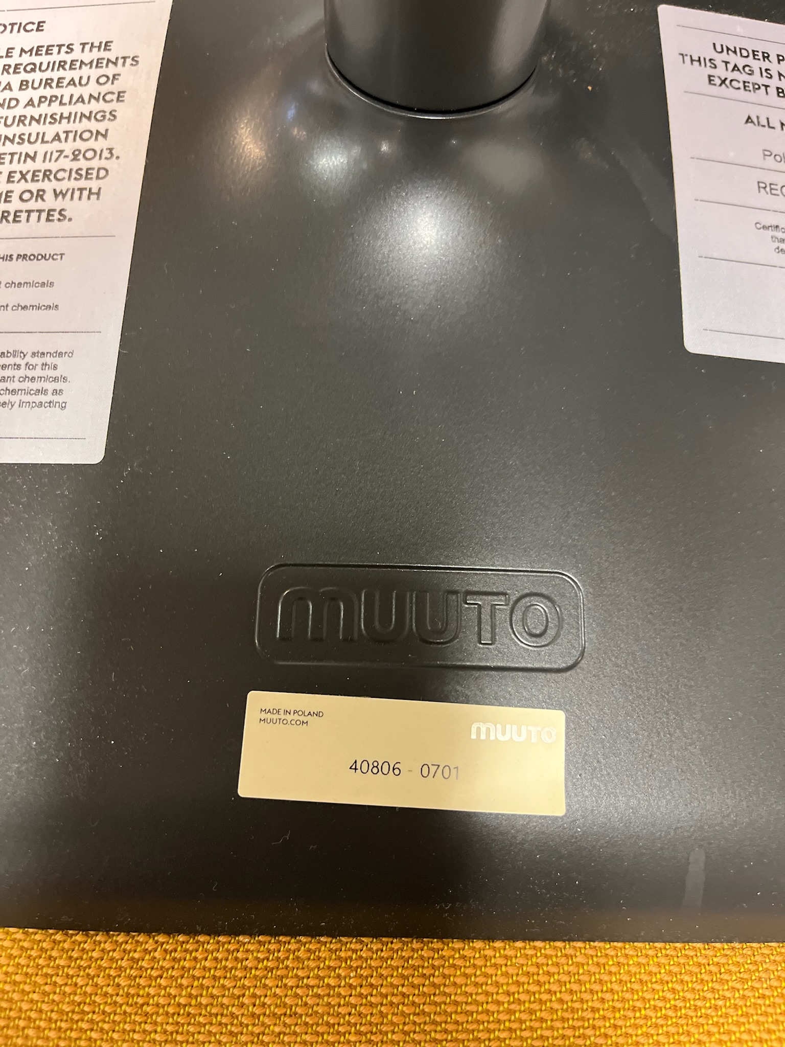 SELT / SOLD Muuto hönnunarstóll 3