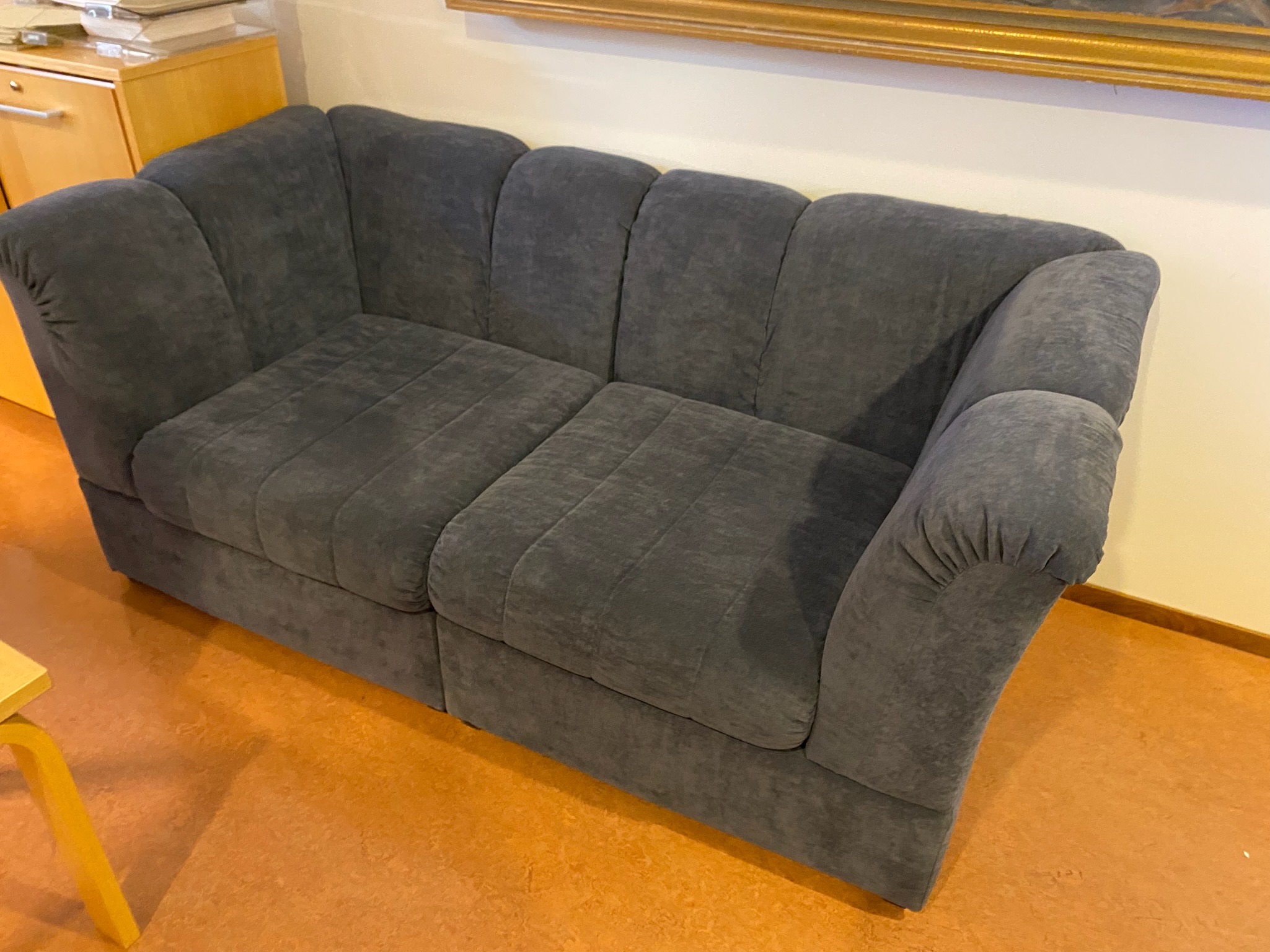 SELT / SOLD - Velvet sófi grár 2ja manna 2