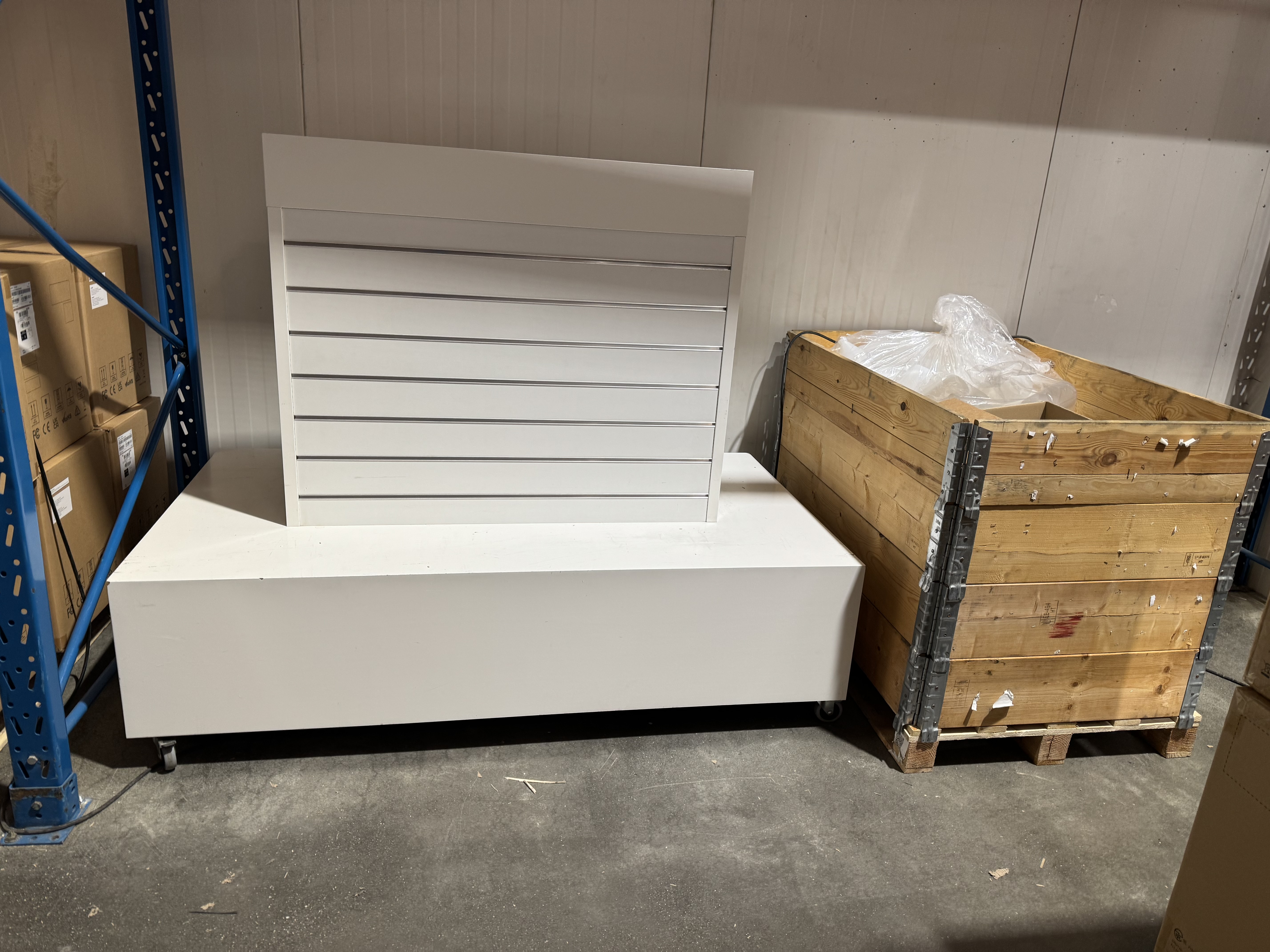 SELT / SOLD Displaystandur - verslunarstandur á hjólum 2
